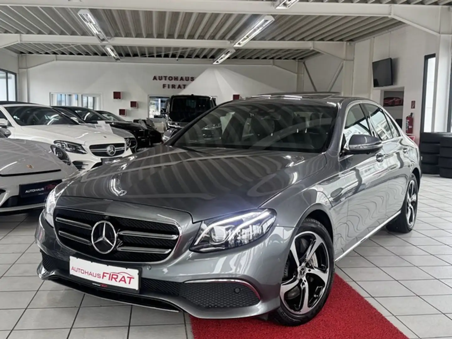 Mercedes-Benz E 450 4Matic Avantgarde Sportstyle°ACC°LED°Leder CarP Gri - 1