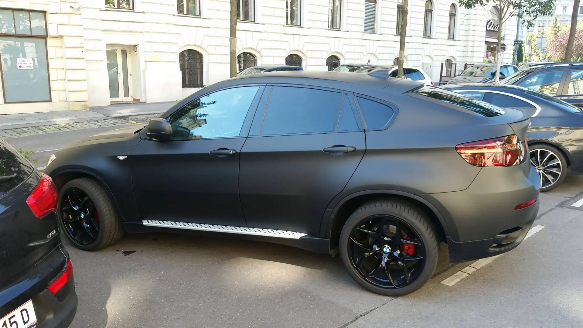 BMW X6 X6 xDrive40d Aut. Schwarz - 1