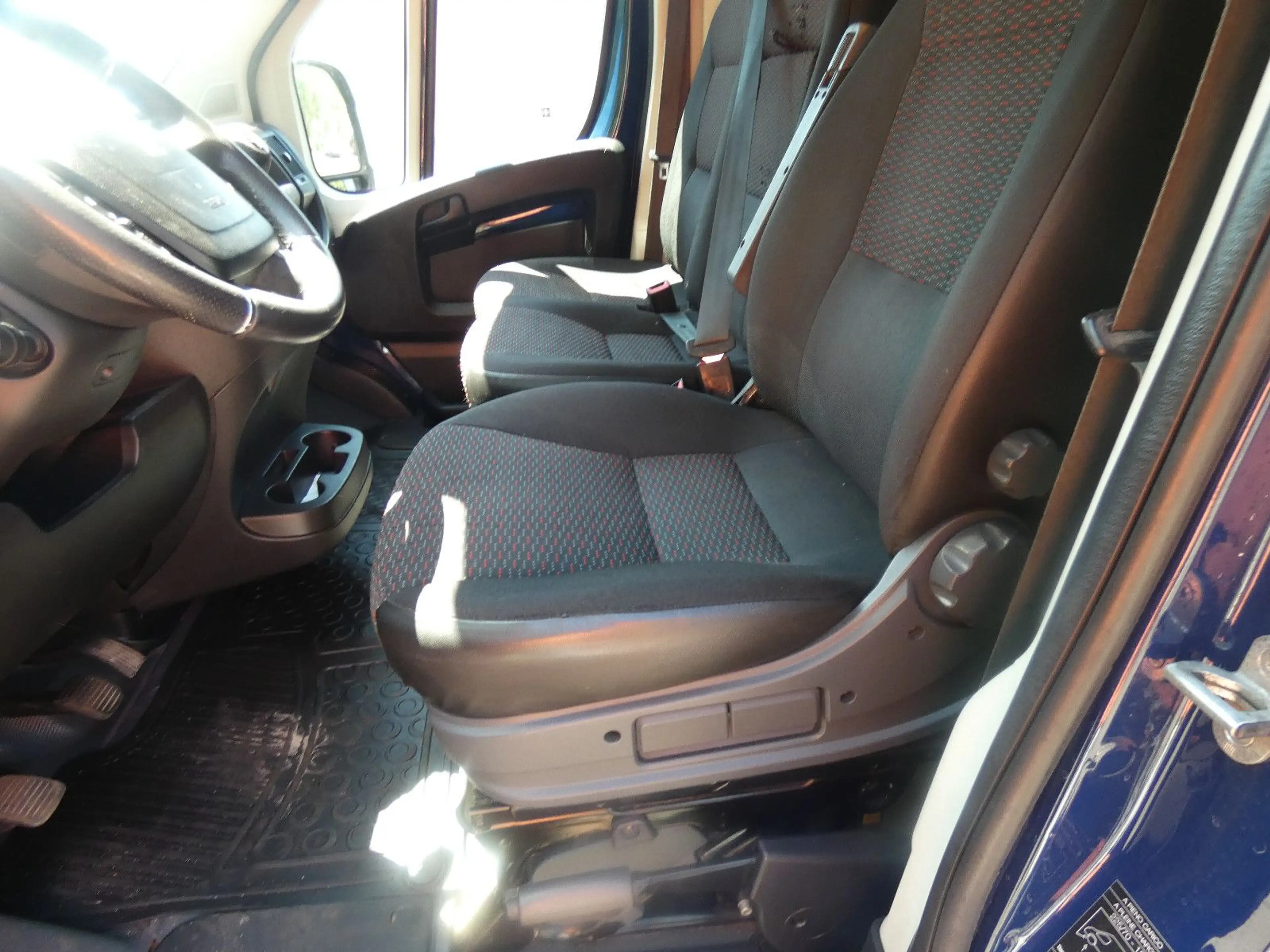 Peugeot Boxer L2H1 2,2 HDI Webasto Klima — photo 11