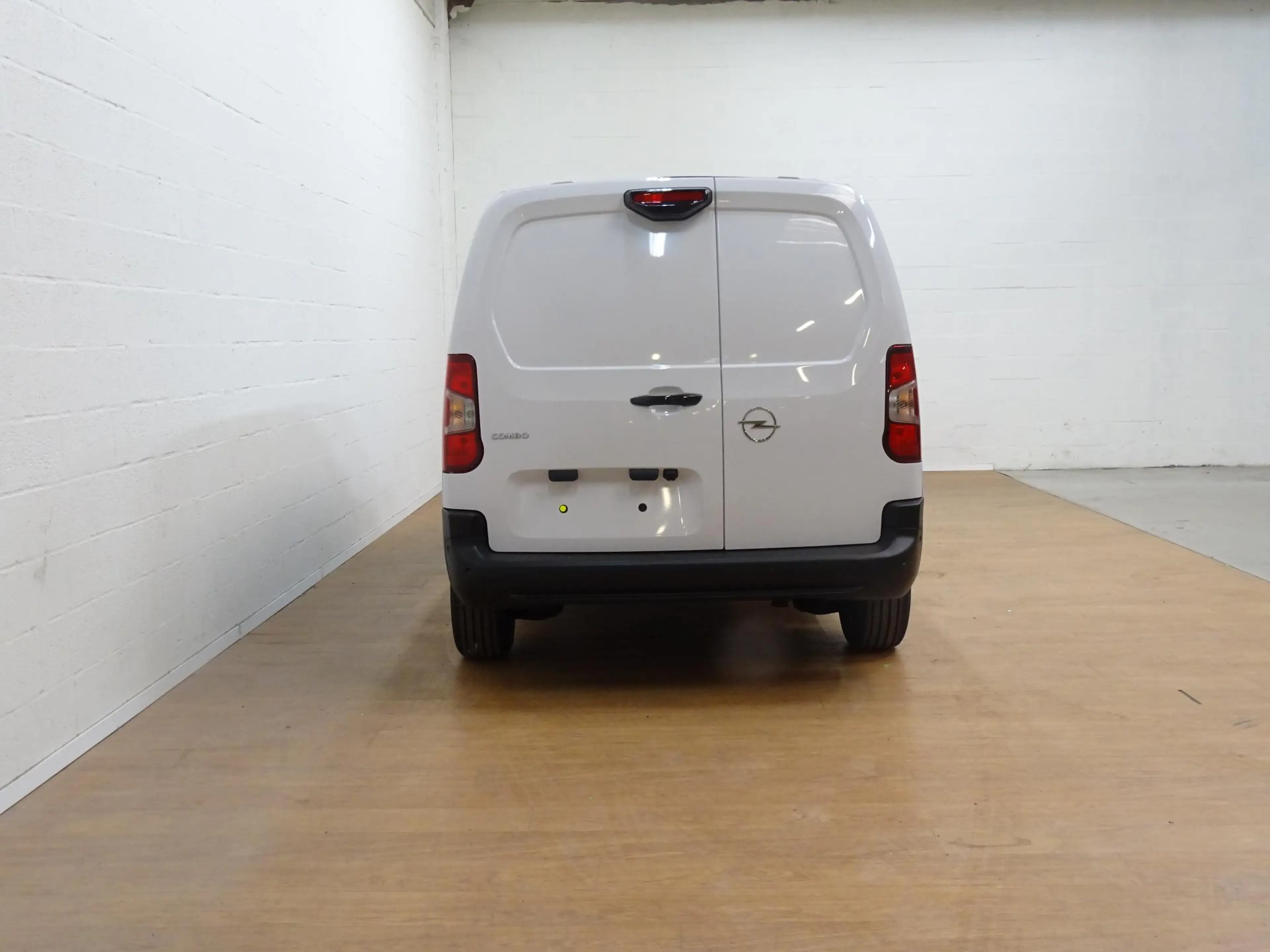 Opel Combo L2H1 1.5 Turbo D 130 S/S AT8 — photo 7