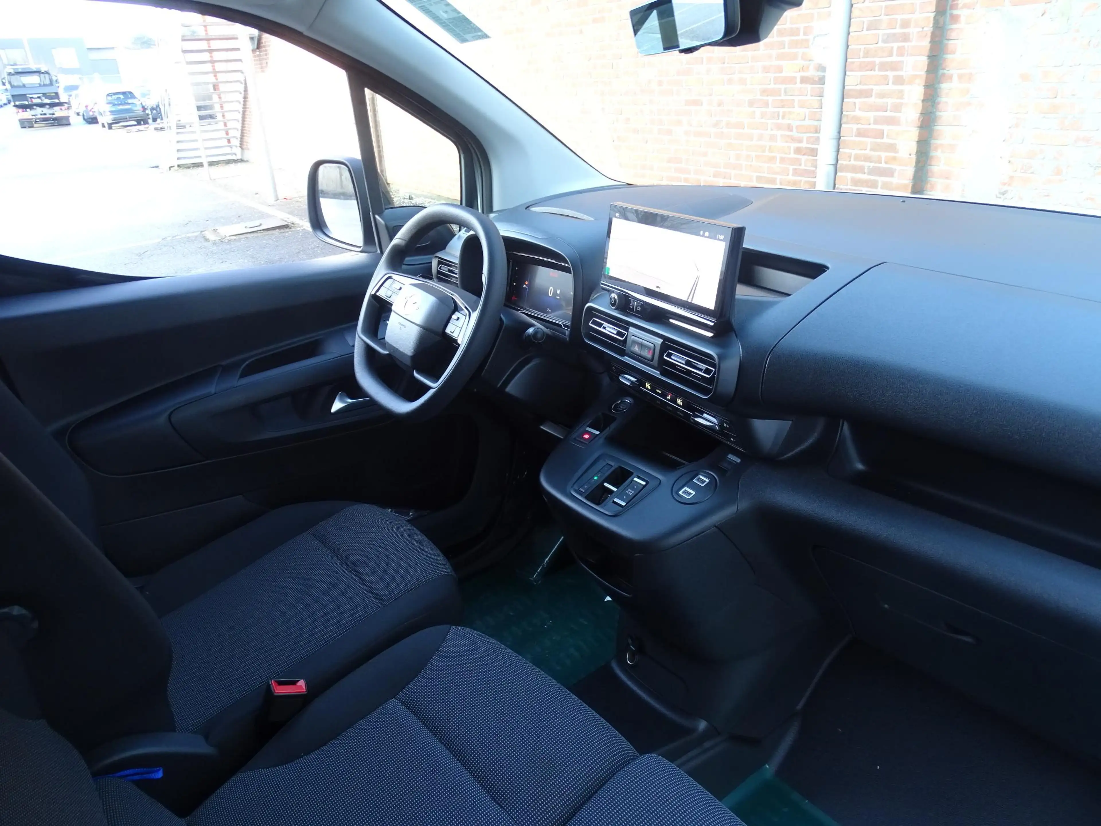 Opel Combo L2H1 1.5 Turbo D 130 S/S AT8 — photo 12