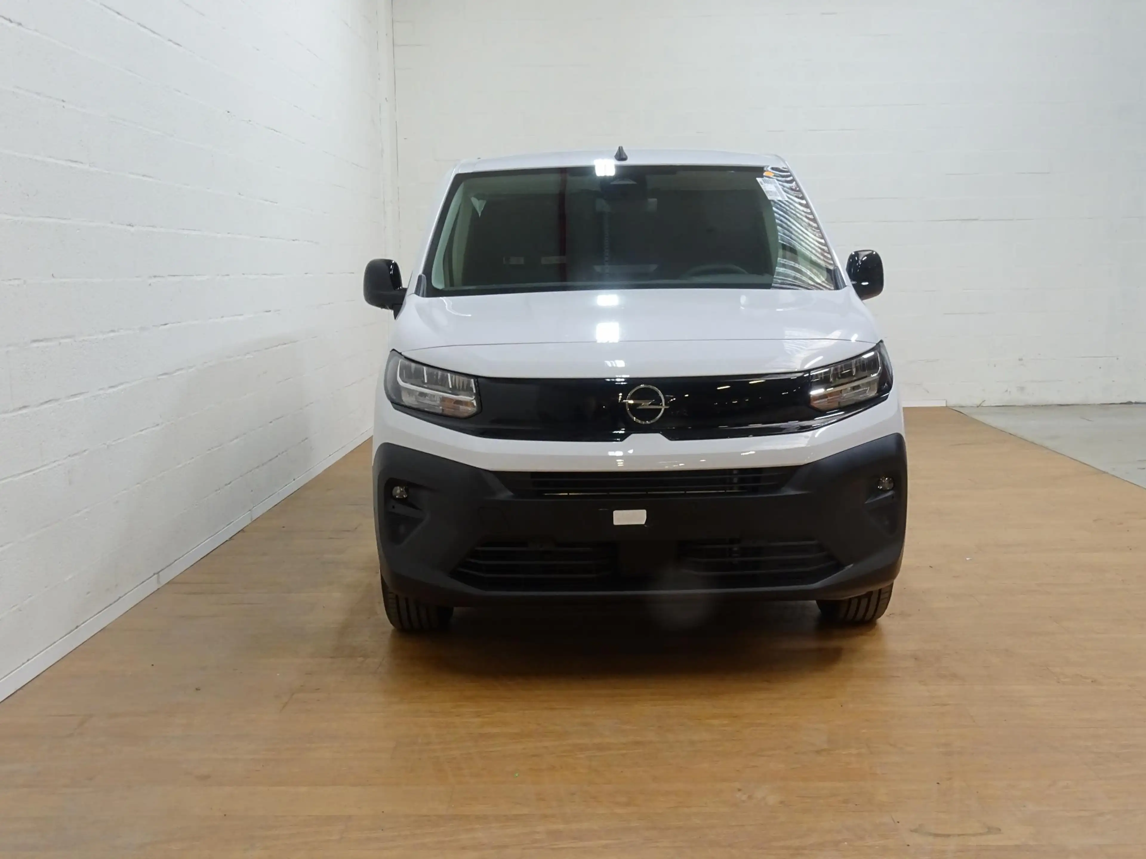 Opel Combo L2H1 1.5 Turbo D 130 S/S AT8 — photo 8