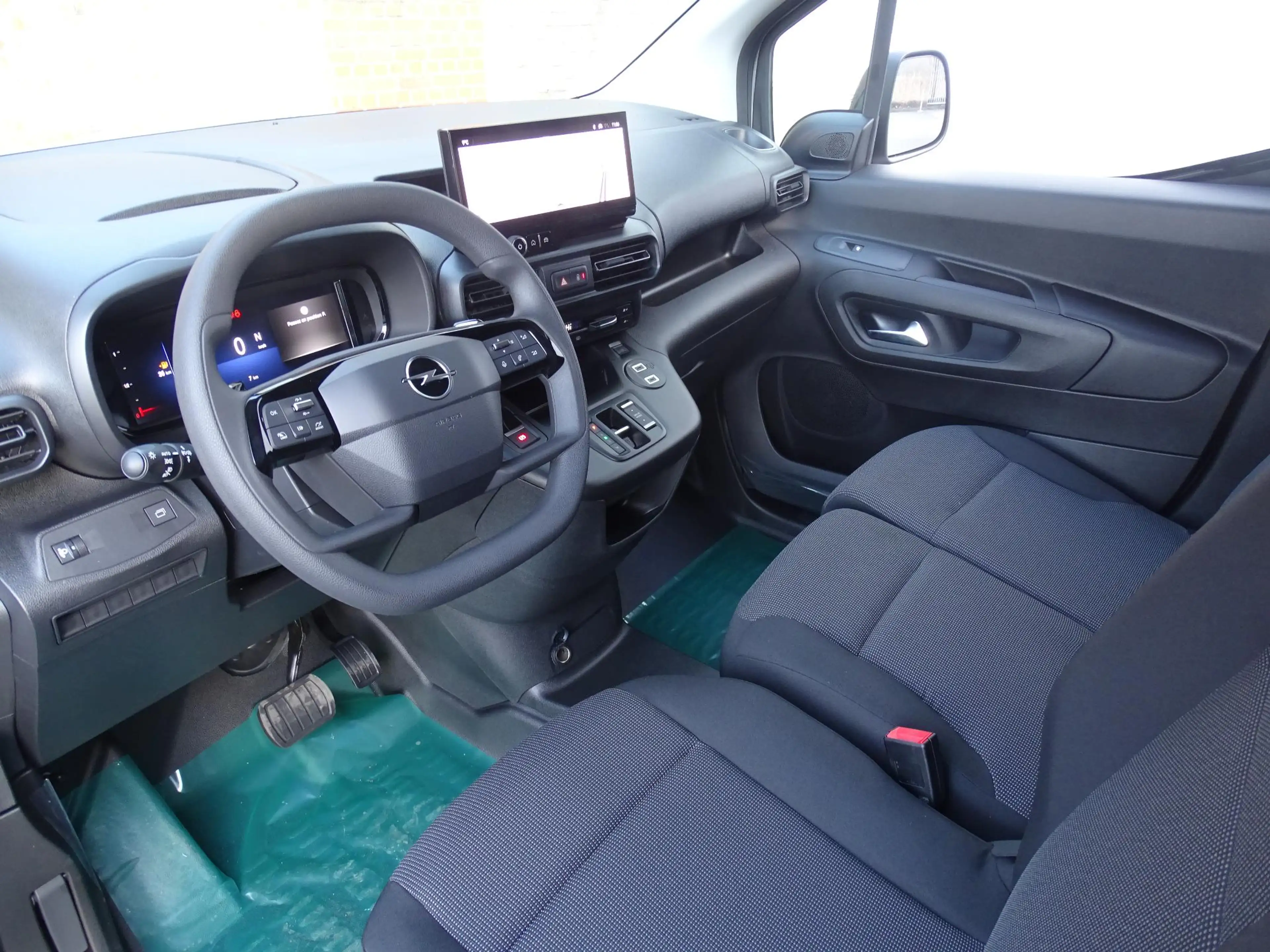 Opel Combo L2H1 1.5 Turbo D 130 S/S AT8 — photo 10