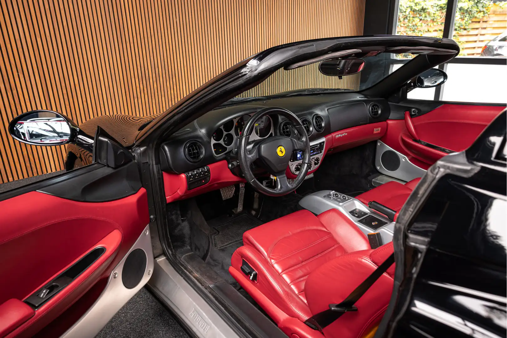 Ferrari 360 3.6 V8 Spider F1 Leder Xenon Navi PDC Challenge Gr Černá - 2