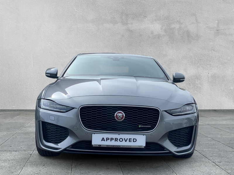 Jaguar XE R-DYNAMIC SE D180 HEAD-UP+DAB+KEYLESS ENTRY — photo 8