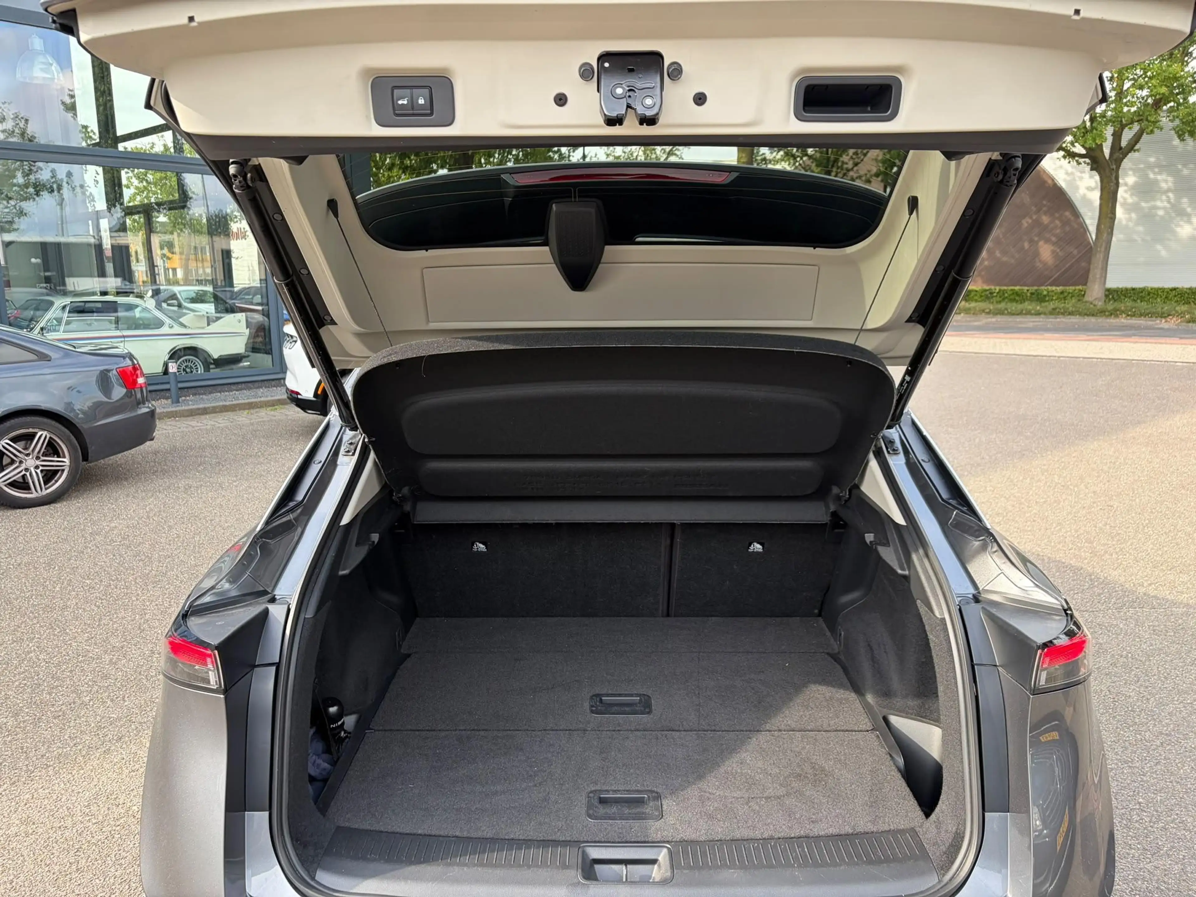 Nissan Ariya Advantage Edition Plus 91 kWh VAN: 42.900,- VOOR: — photo 5