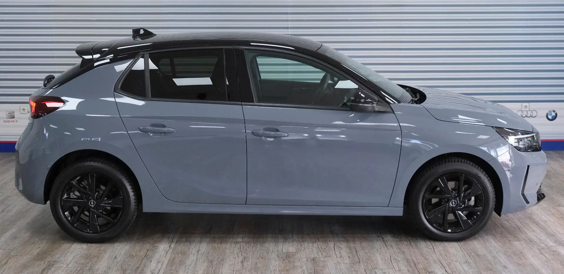 Opel Corsa F 1.2 GS *NAVI/LED/SHZ/PARK&GO/FACELIFT* Grau - 2