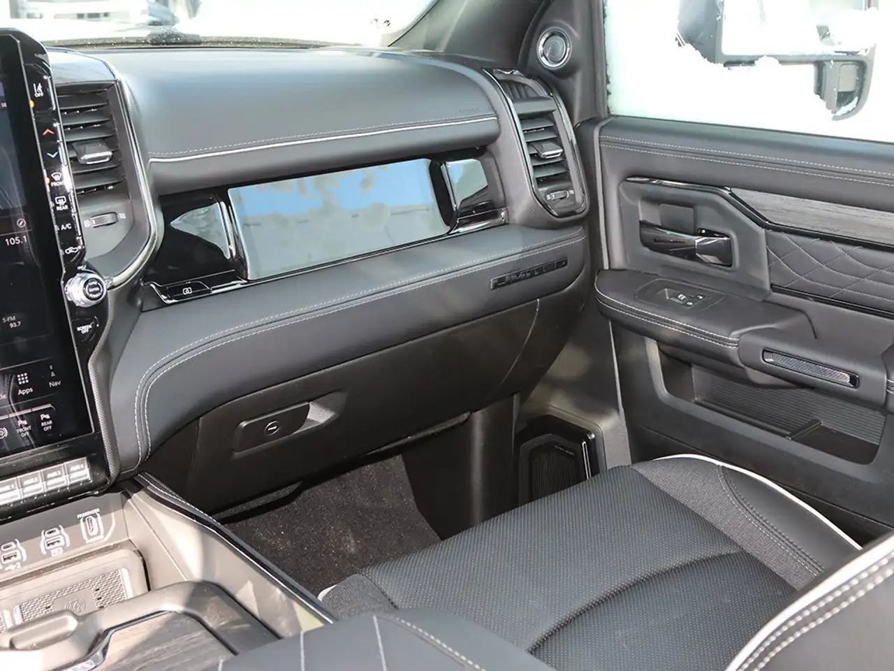 RAM 3500 снимка RAM 3500
