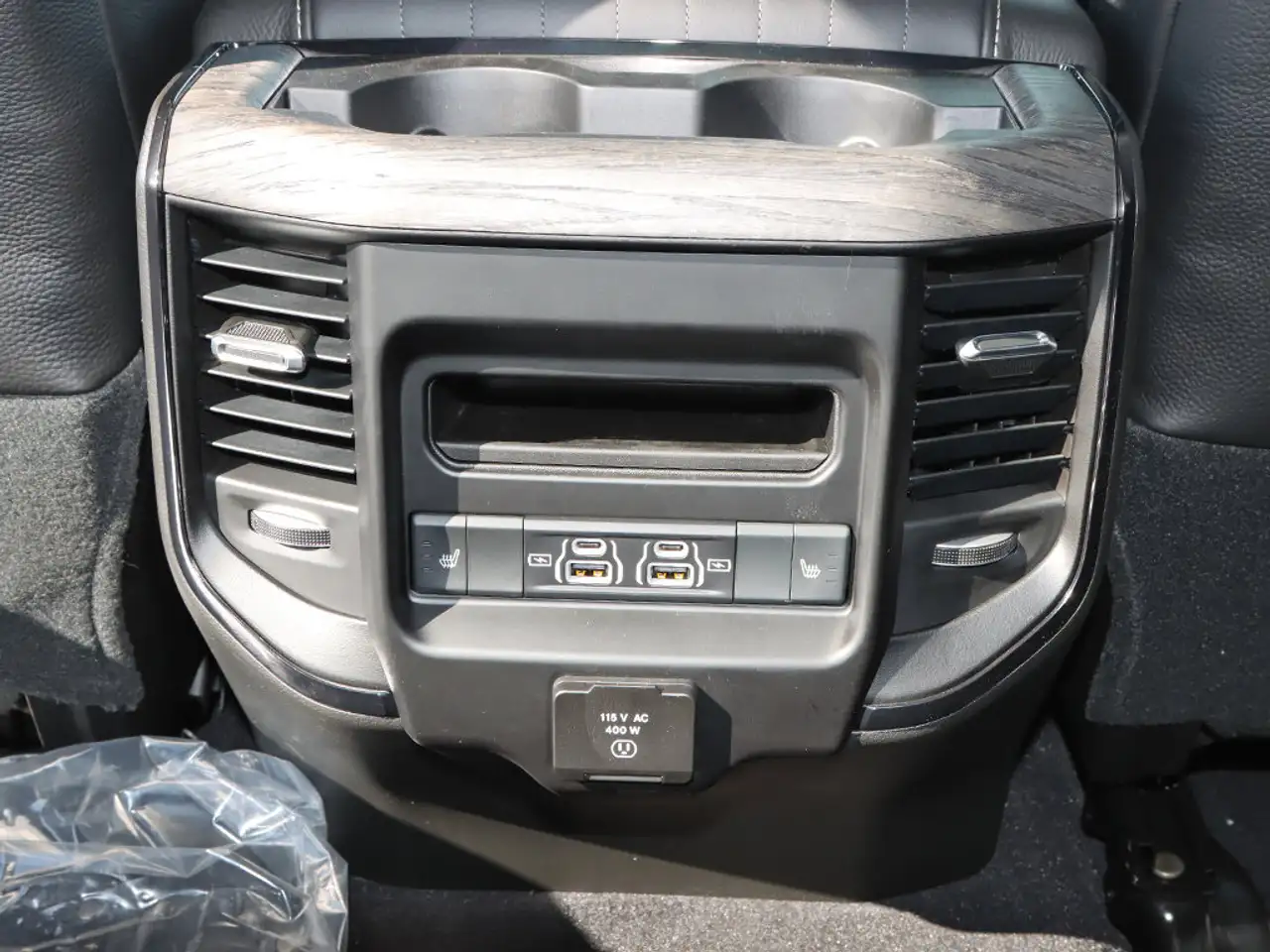 RAM 3500 снимка RAM 3500