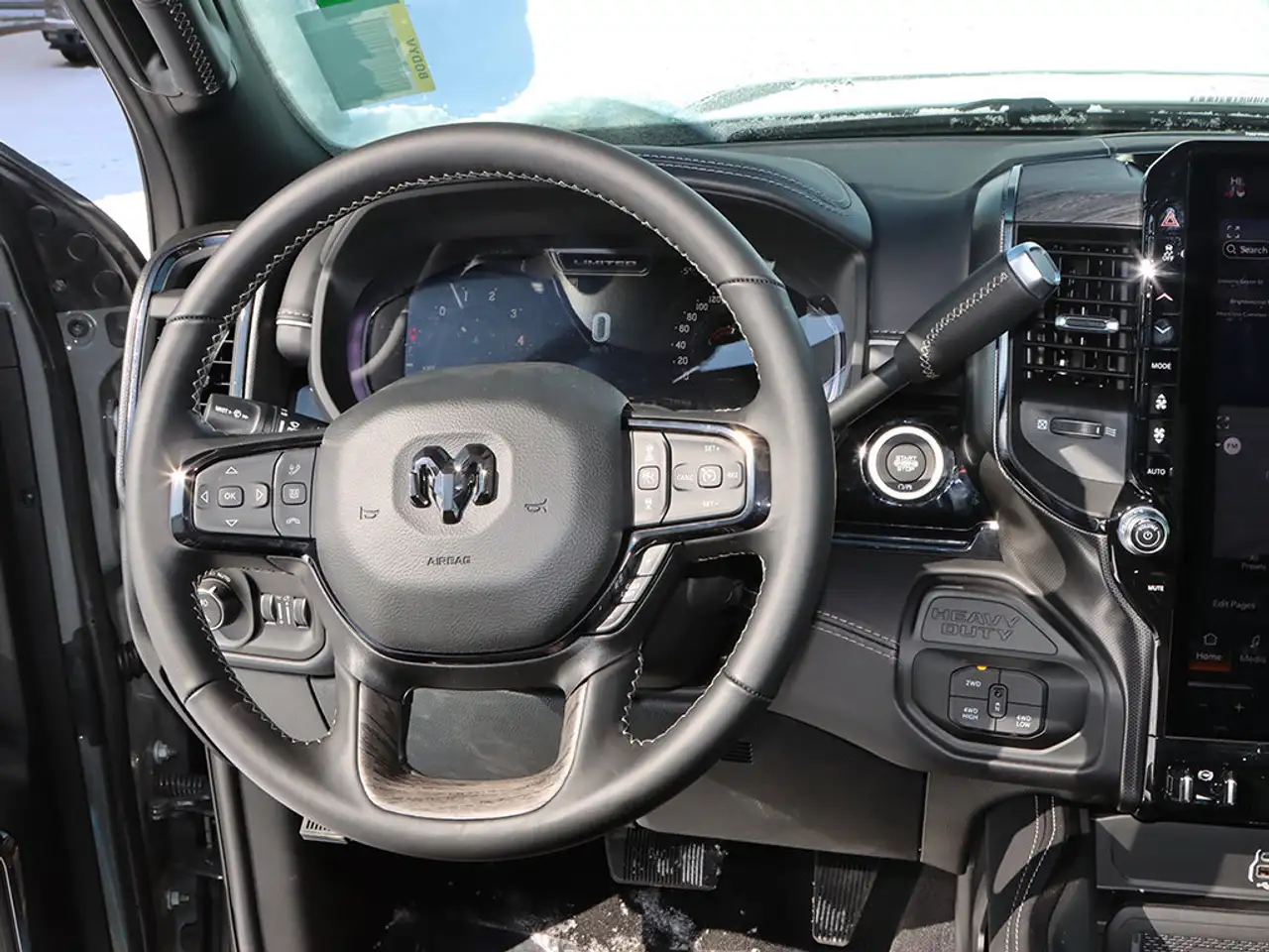 RAM 3500 снимка RAM 3500