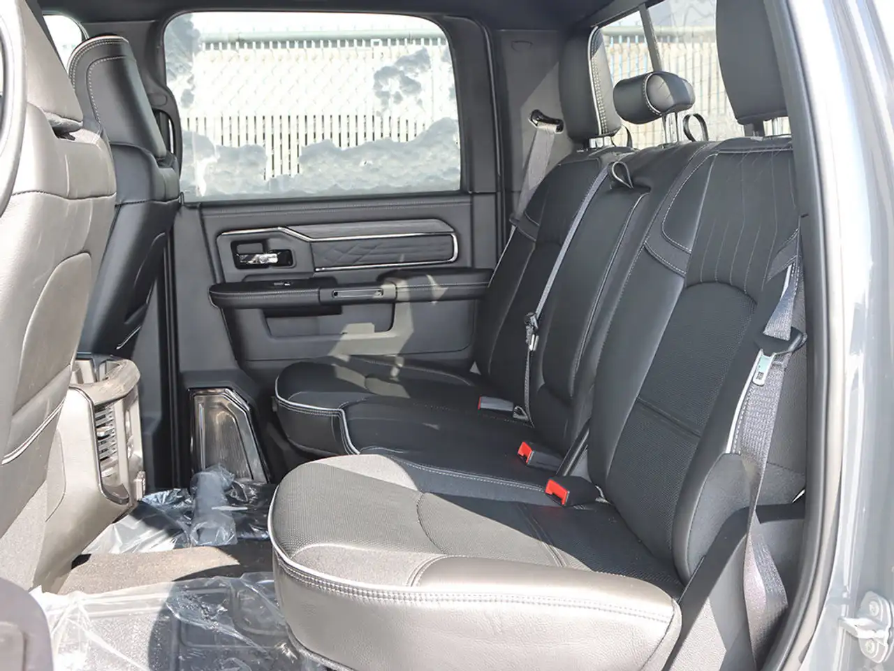 RAM 3500 снимка RAM 3500