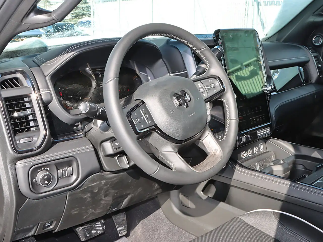 RAM 3500 снимка RAM 3500