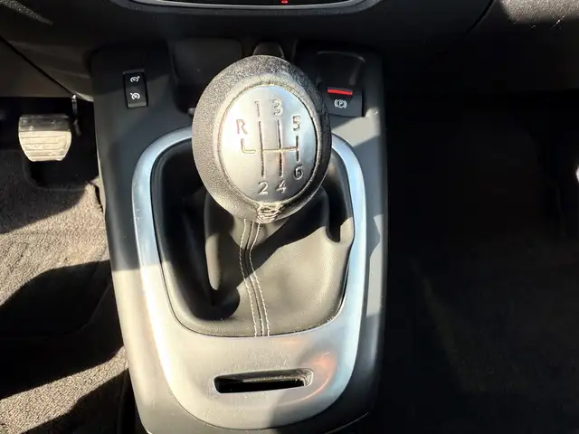 Renault Scenic view 9