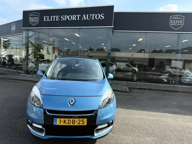 2013 Renault Scenic in Blue for sale