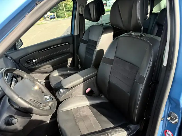 Renault Scenic view 13
