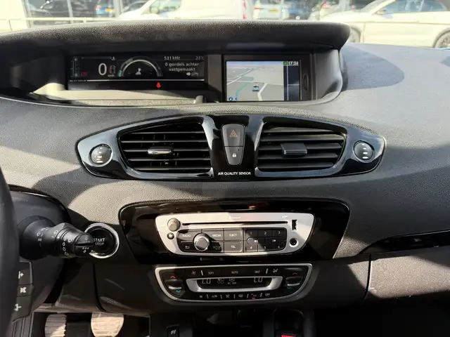 Renault Scenic view 8