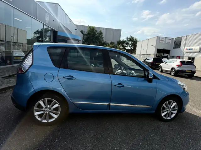 Renault Scenic view 6