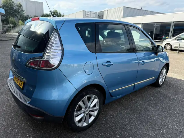 Renault Scenic view 5
