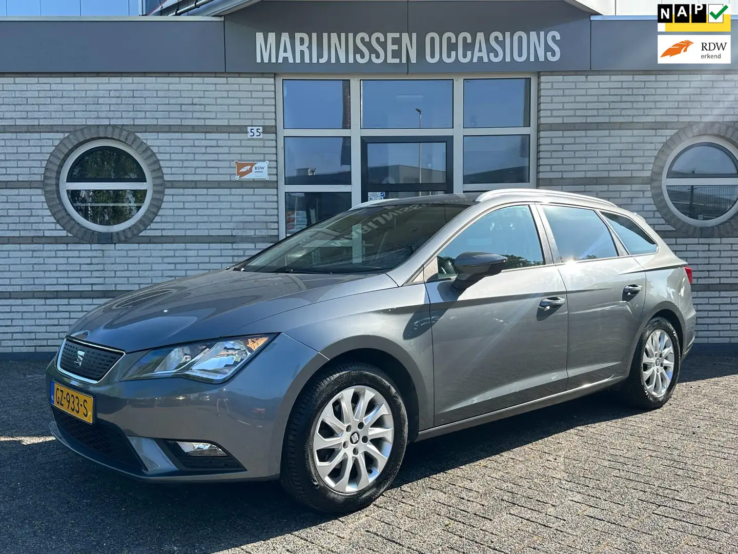 SEAT Leon ST 1.0 EcoTSI Style Connect |STOELVW,TREKHK,CRUISE Gris - 1