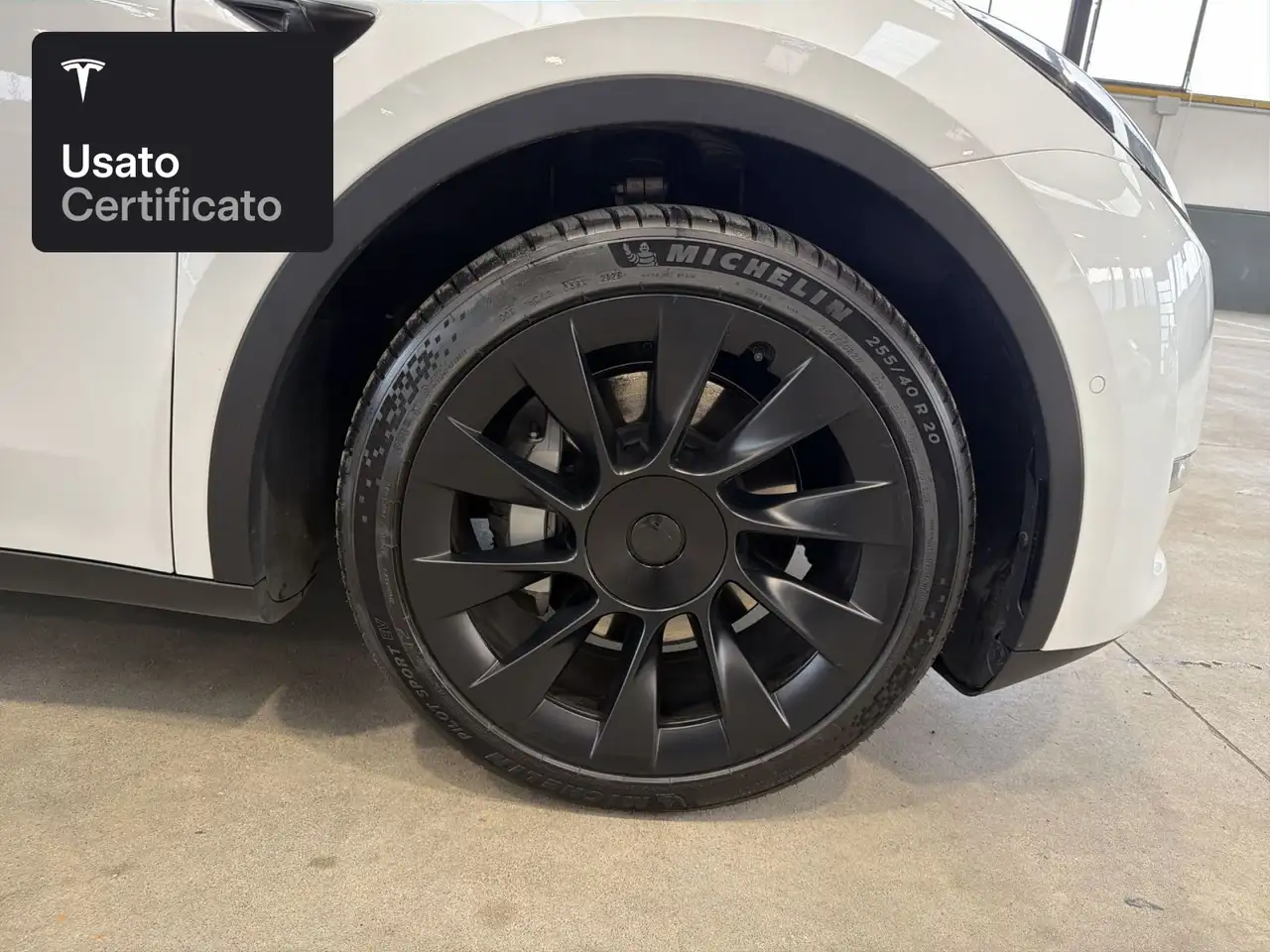 2022 Tesla Model Y Long Range AWD, photograph 9