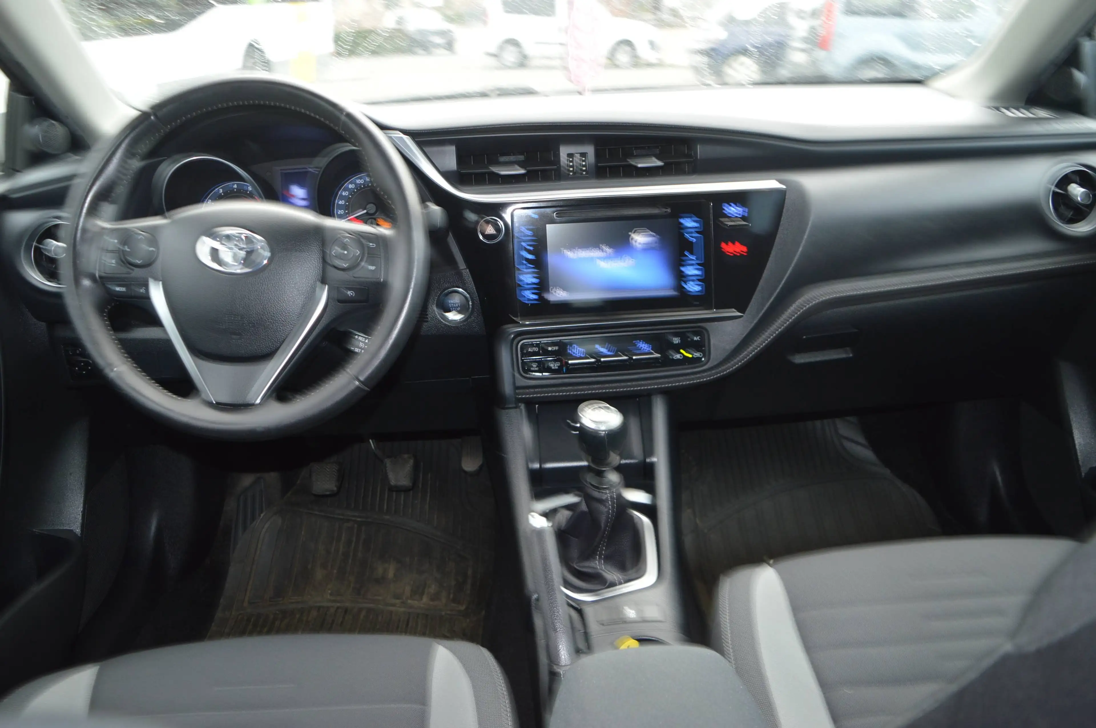 Toyota Auris Auris 1.2 Turbo Dynamic — photo 7
