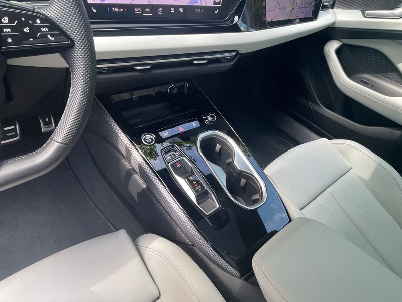 Audi A6 TDI quattro Matrix B&O Pano HuD 360° — photo 14