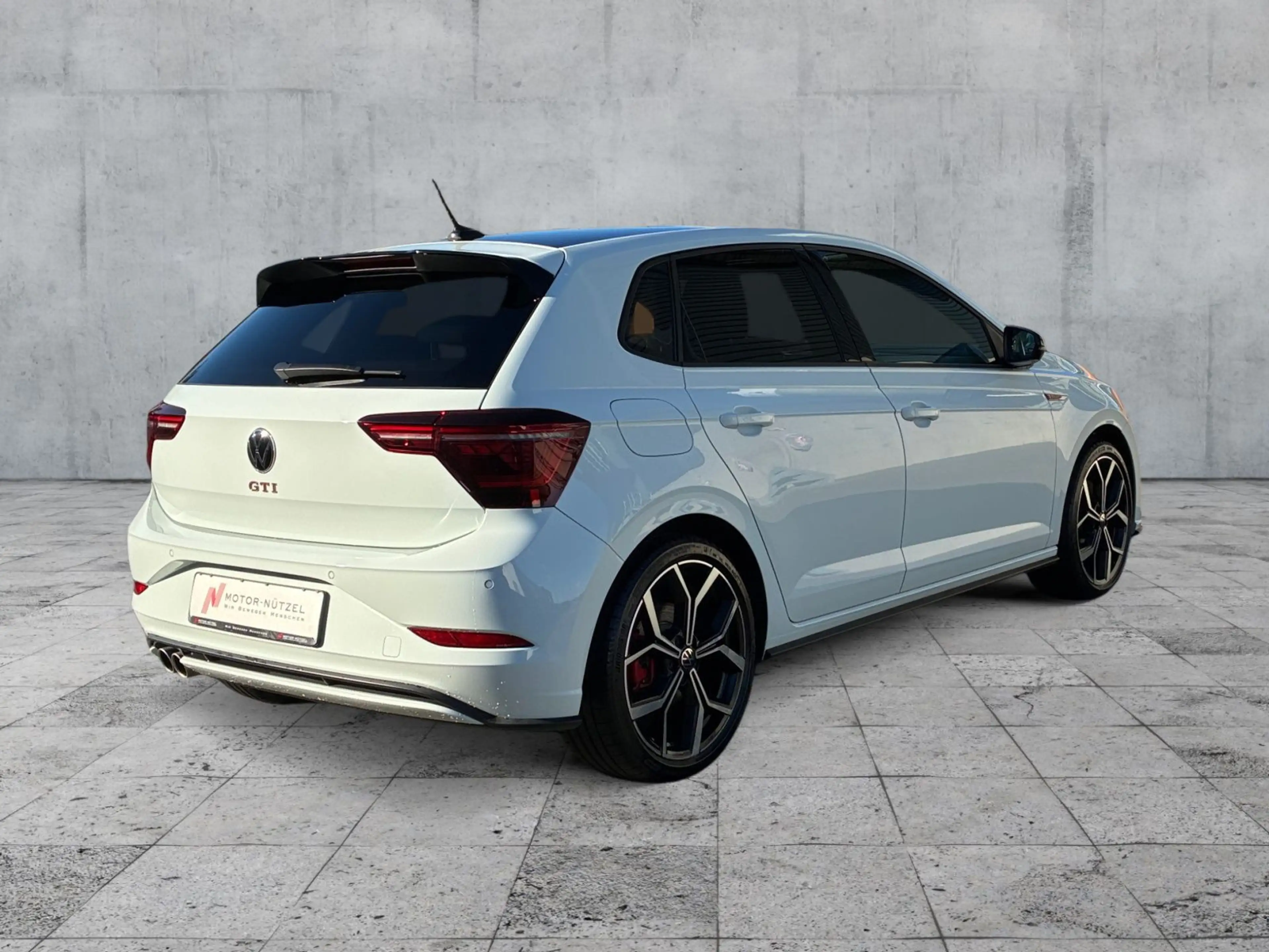 Volkswagen Polo GTI 2.0 TSI DSG MATRIX+NAVI+BEATS+ACC+PANO — photo 6