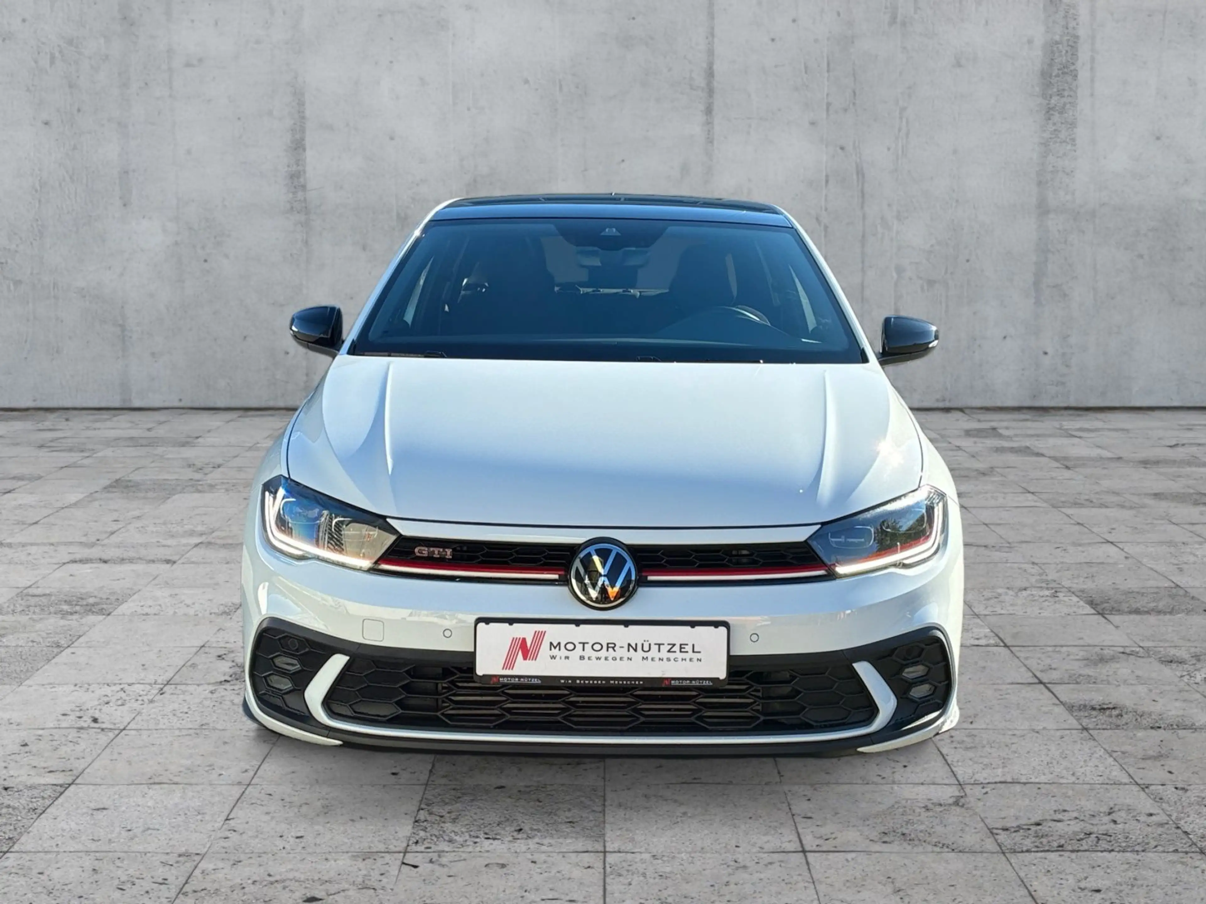Volkswagen Polo GTI 2.0 TSI DSG MATRIX+NAVI+BEATS+ACC+PANO — photo 3