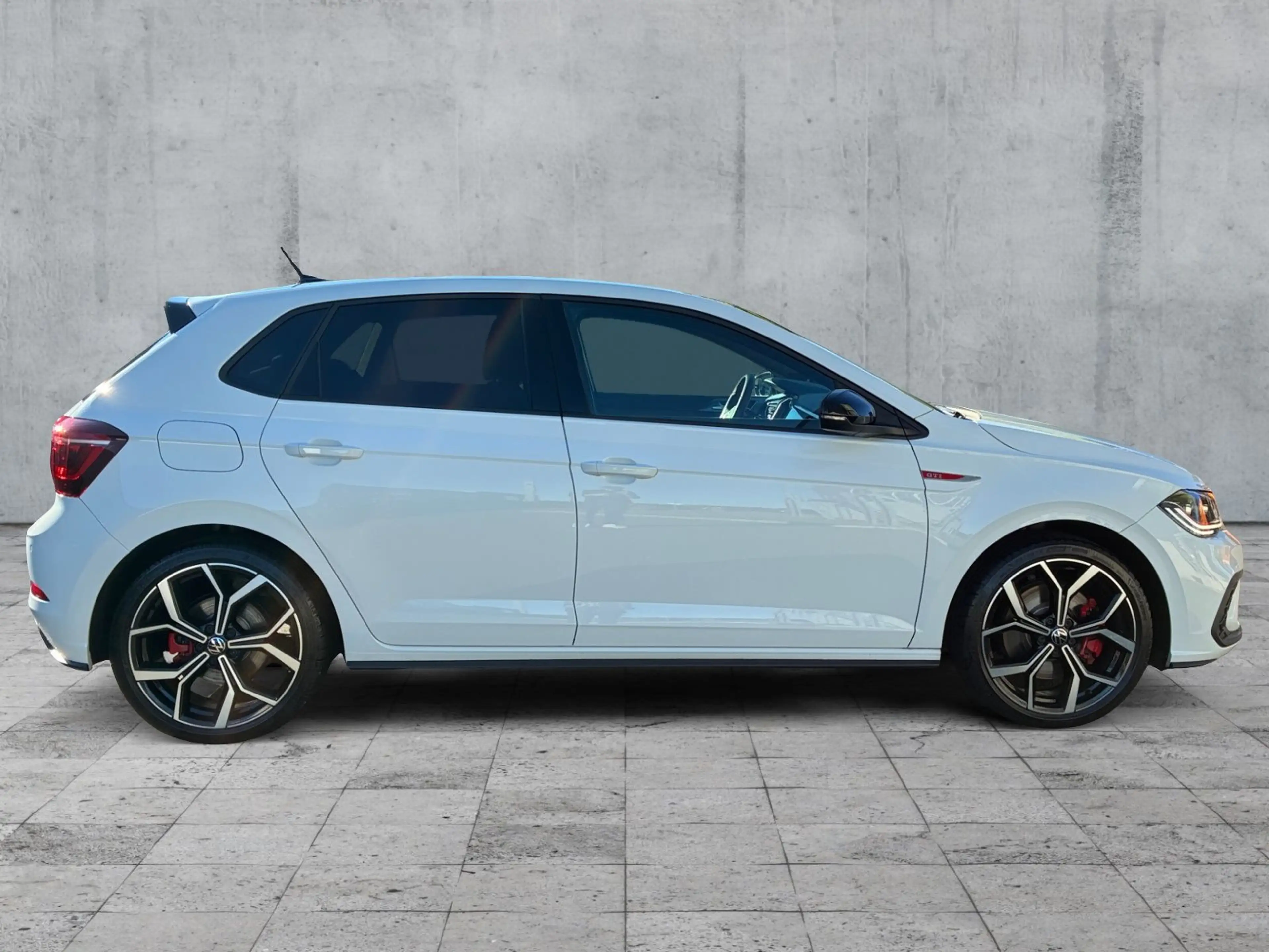 Volkswagen Polo GTI 2.0 TSI DSG MATRIX+NAVI+BEATS+ACC+PANO — photo 7