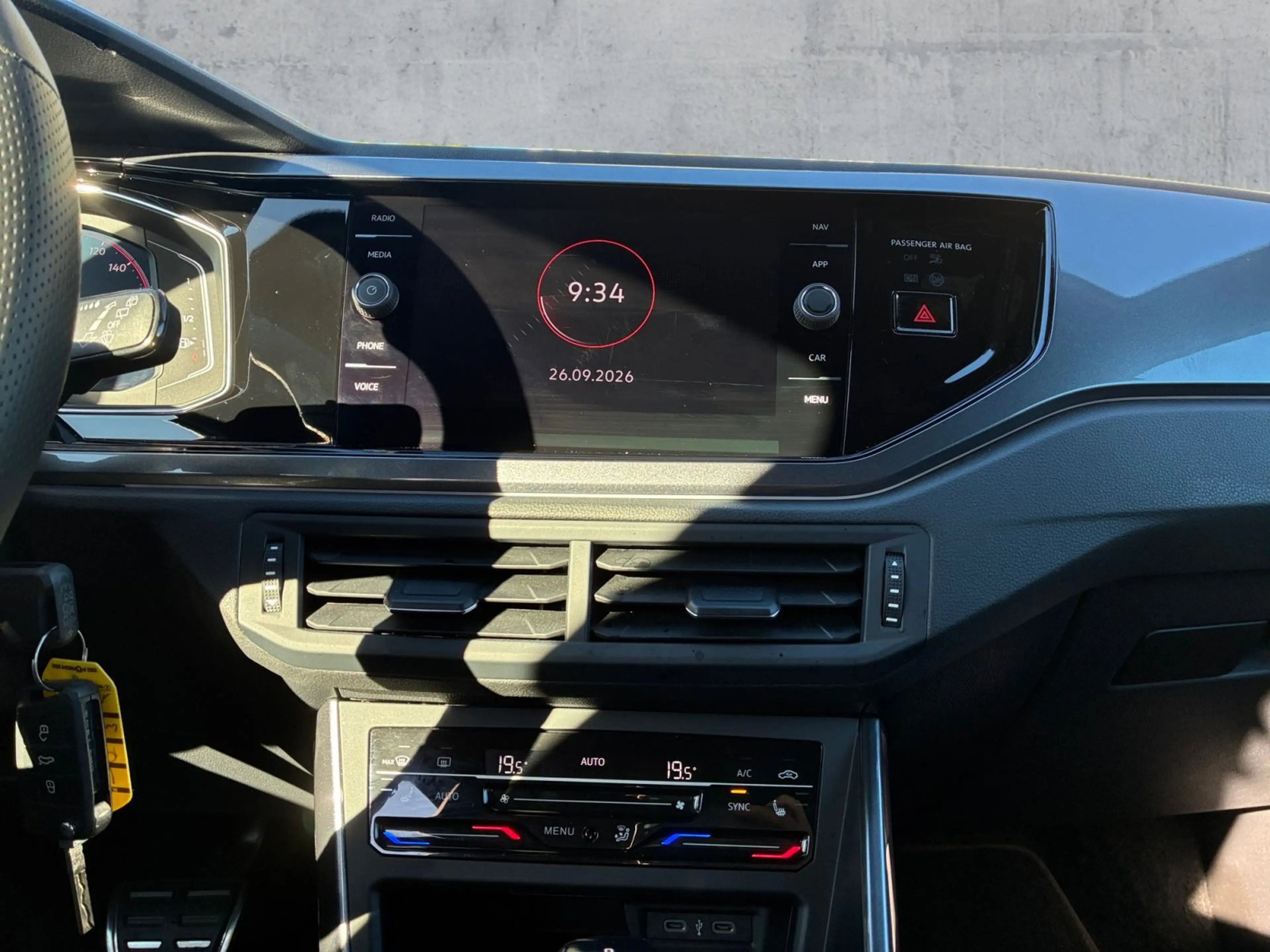 Volkswagen Polo GTI 2.0 TSI DSG MATRIX+NAVI+BEATS+ACC+PANO — photo 11