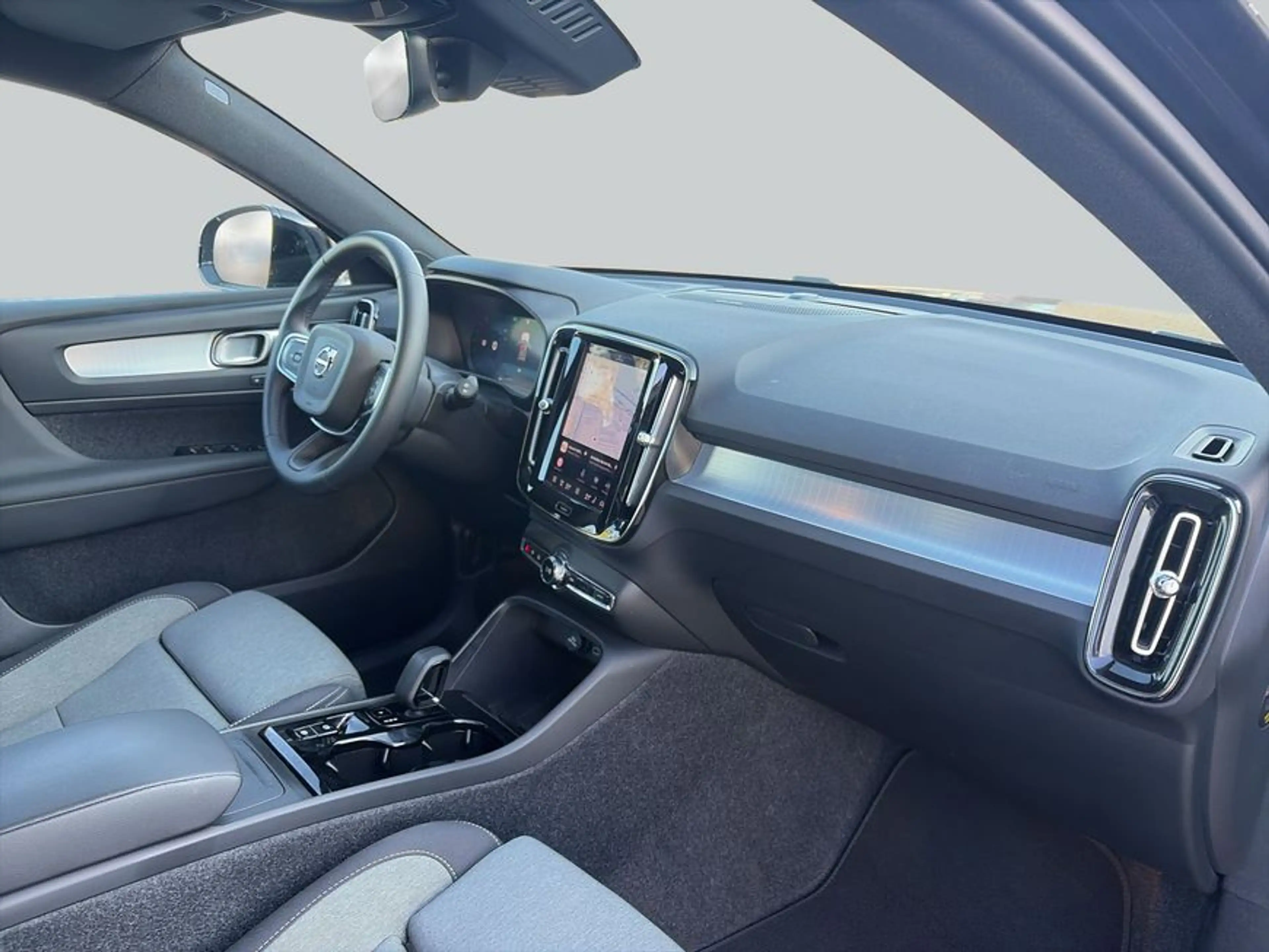 Volvo XC40 XC40 B3 B DKG Plus Black Edition — photo 15
