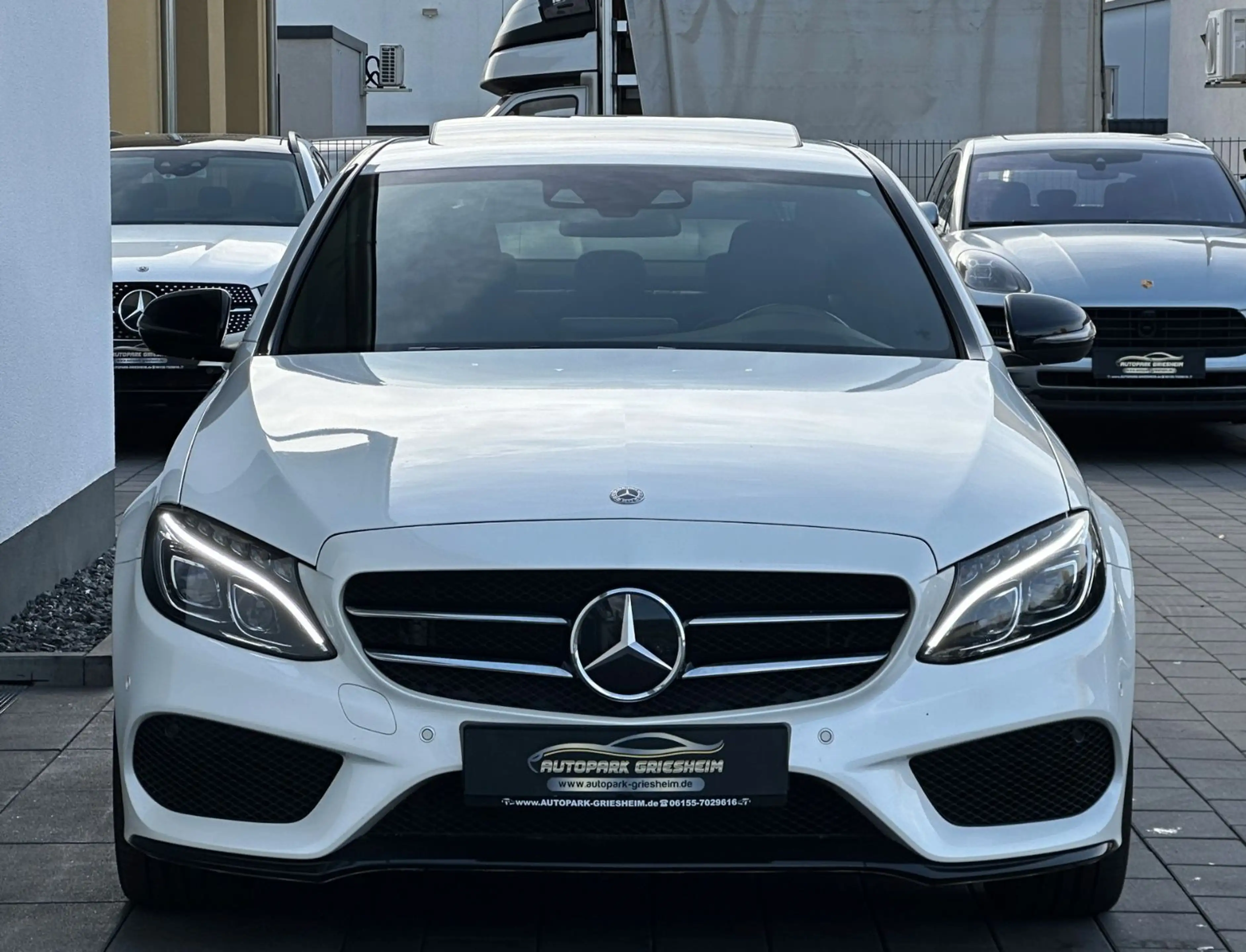 Mercedes-Benz C 400 4-M*AMG*DESIGNO*S-DACH*DIST+*MEMORY*KAMERA — photo 2