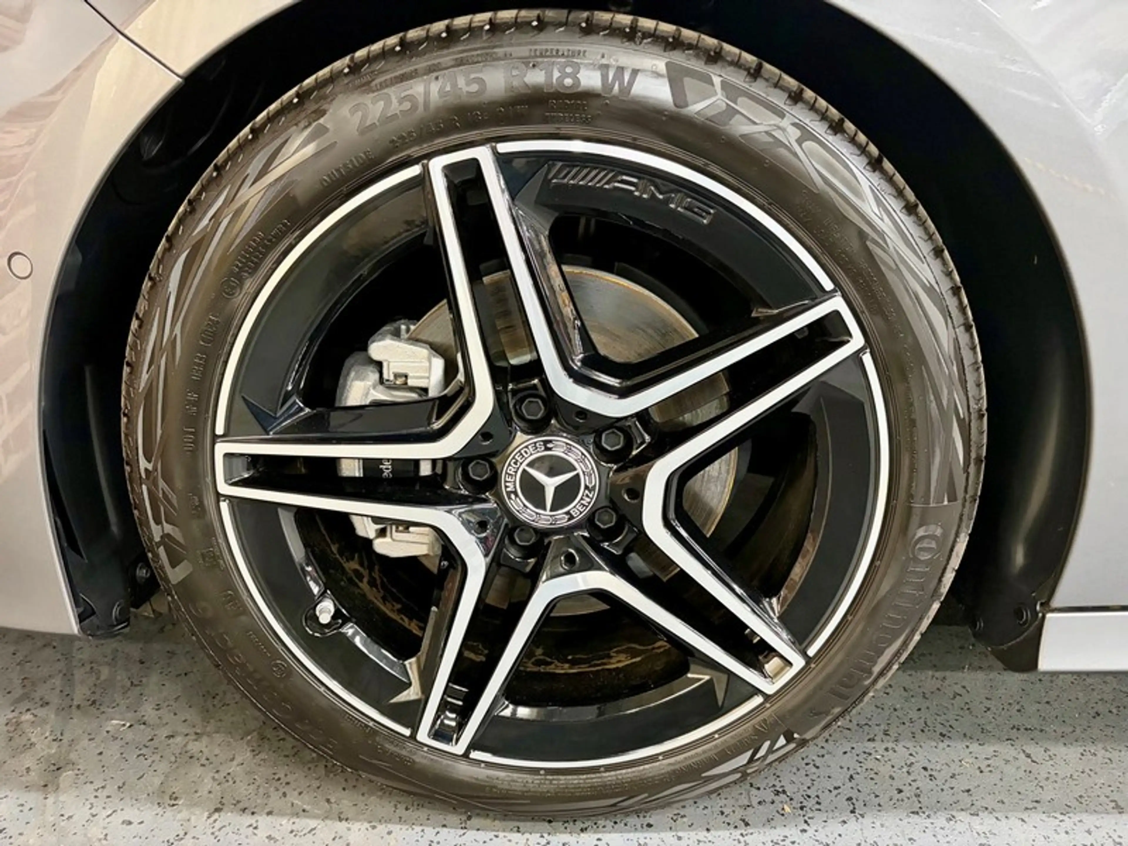 Mercedes-Benz A 200 A 200d 2.0 150cv Auto AMG-LINE (Neuf) — photo 3