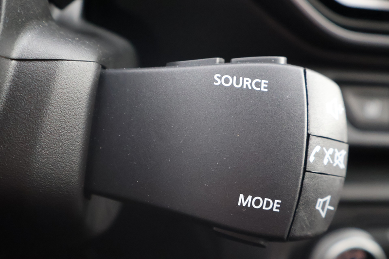 Dacia Sandero III 1.0 TCE Expression LED Navi Kamera — photo 27
