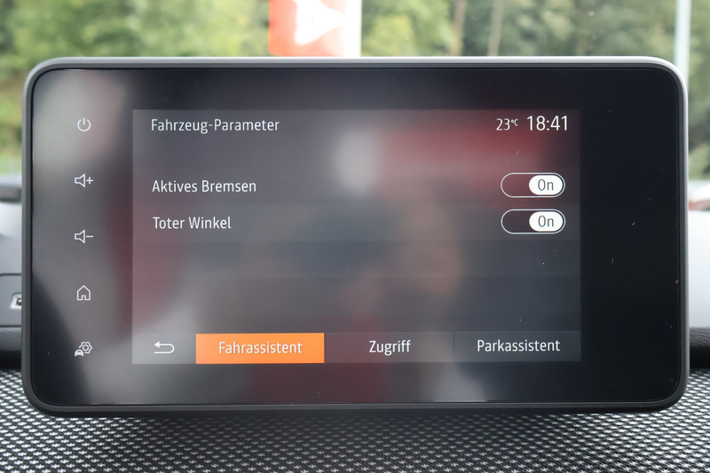 Dacia Sandero III 1.0 TCE Expression LED Navi Kamera — photo 12