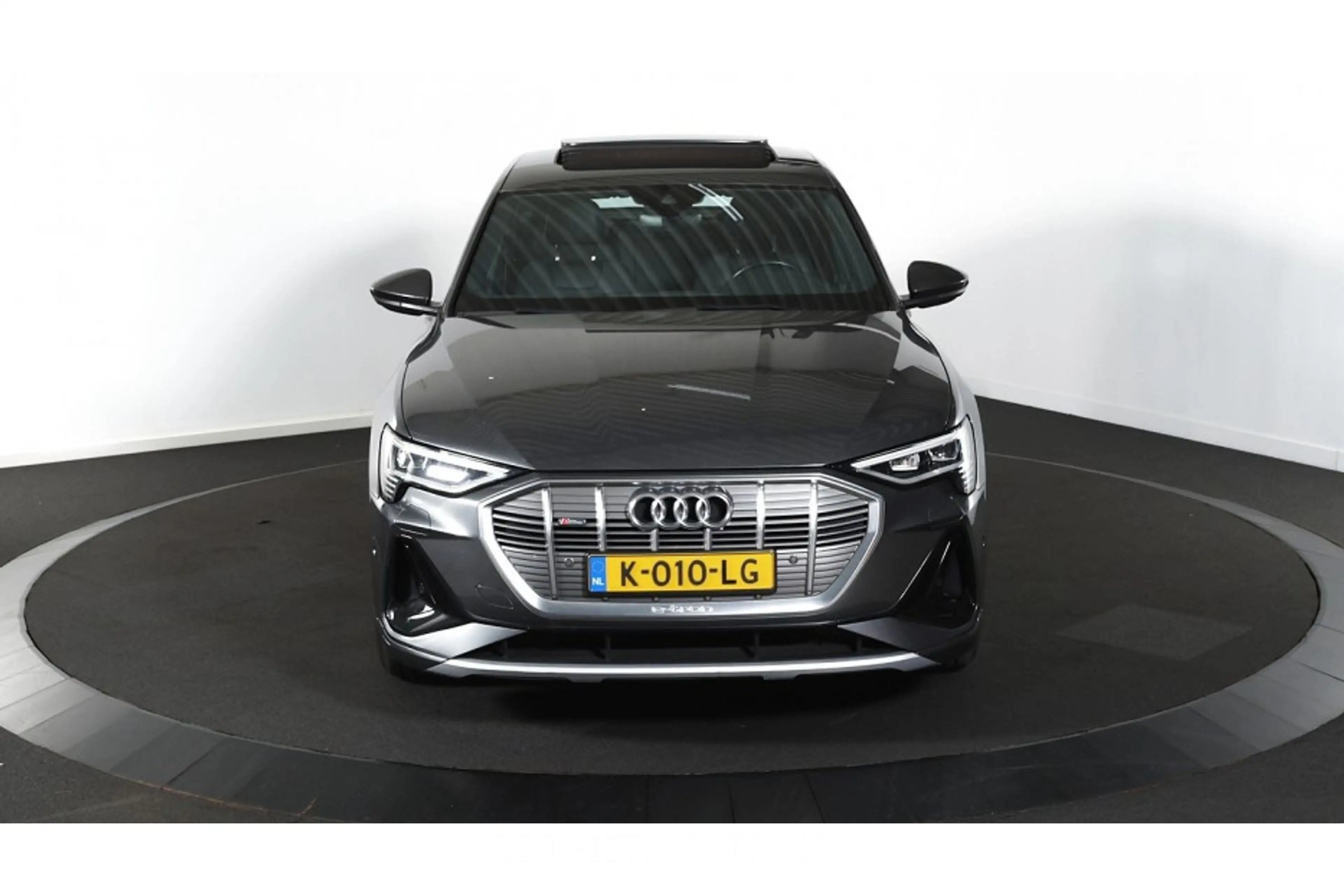 Audi e-tron 50 Quattro S edition 71 kWh — photo 4