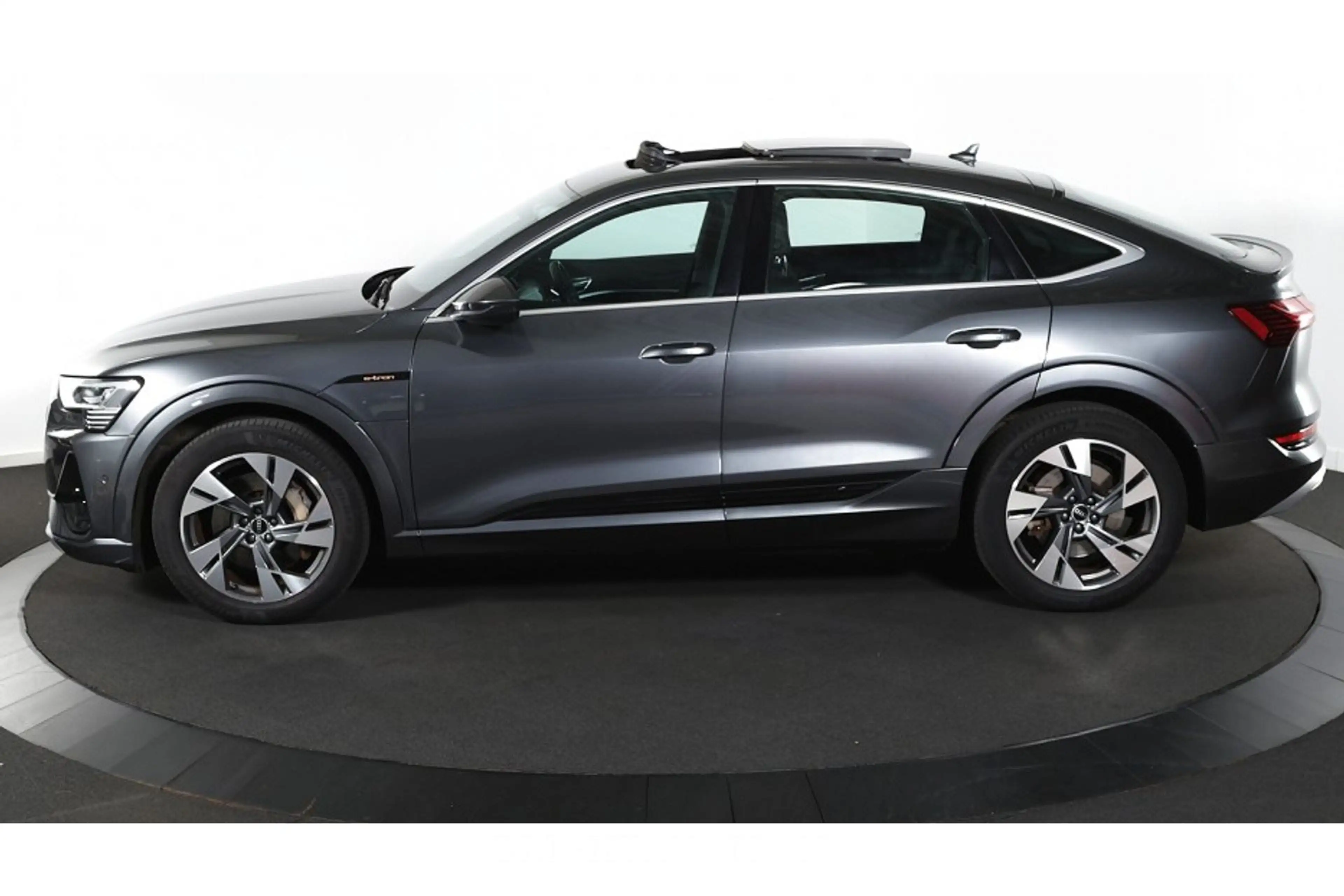 Audi e-tron 50 Quattro S edition 71 kWh — photo 7