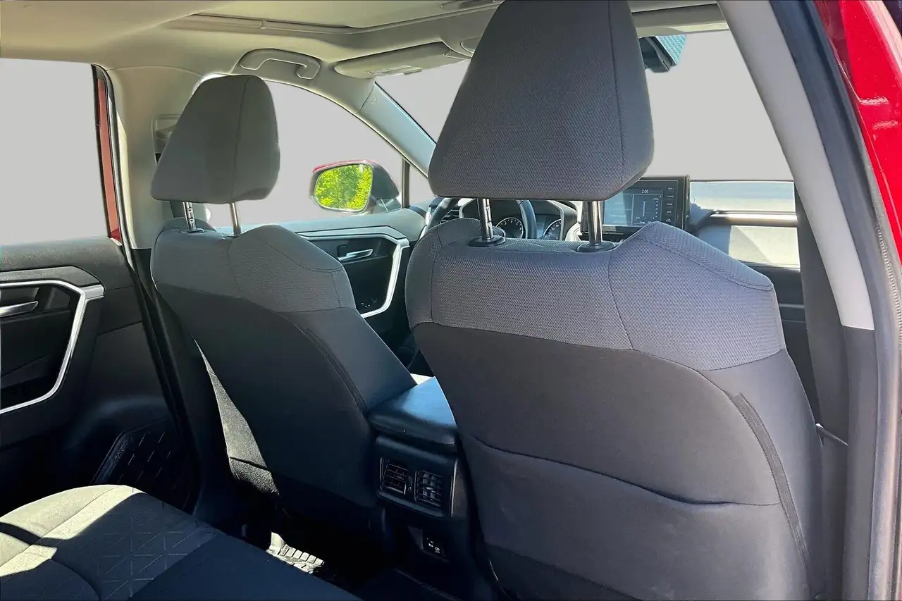Toyota RAV 4 снимка Toyota RAV 4