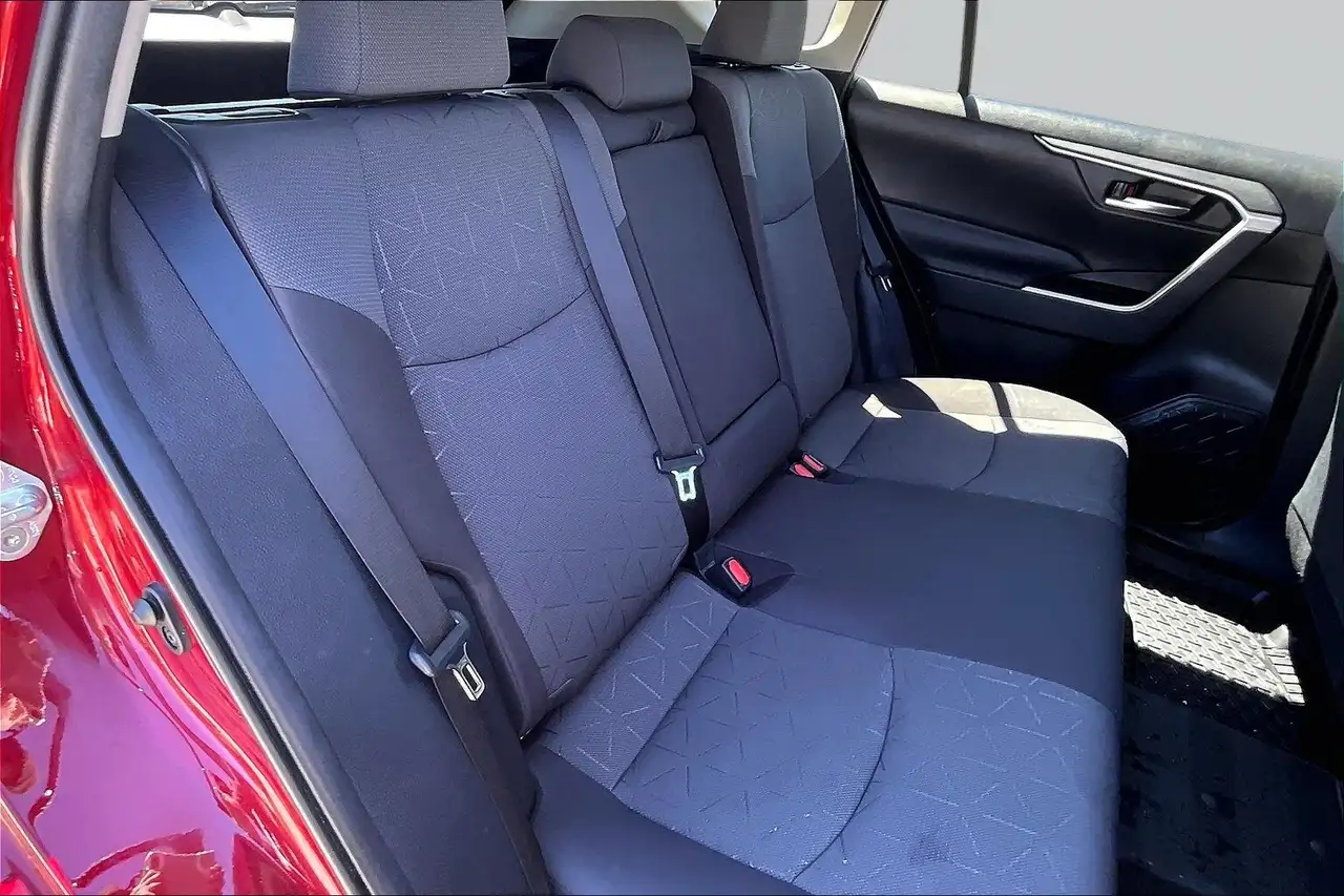 Toyota RAV 4 снимка Toyota RAV 4