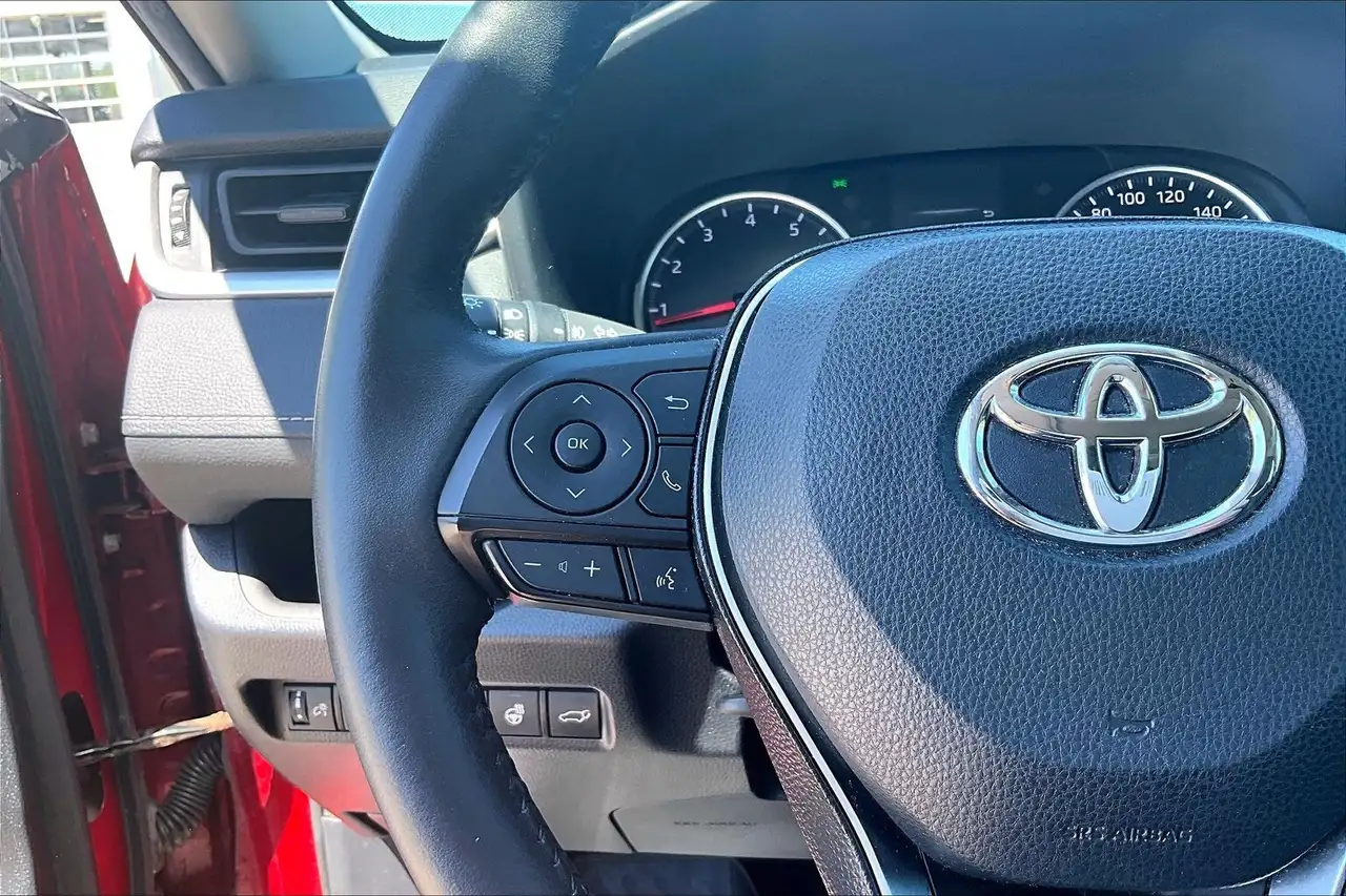 Toyota RAV 4 снимка Toyota RAV 4