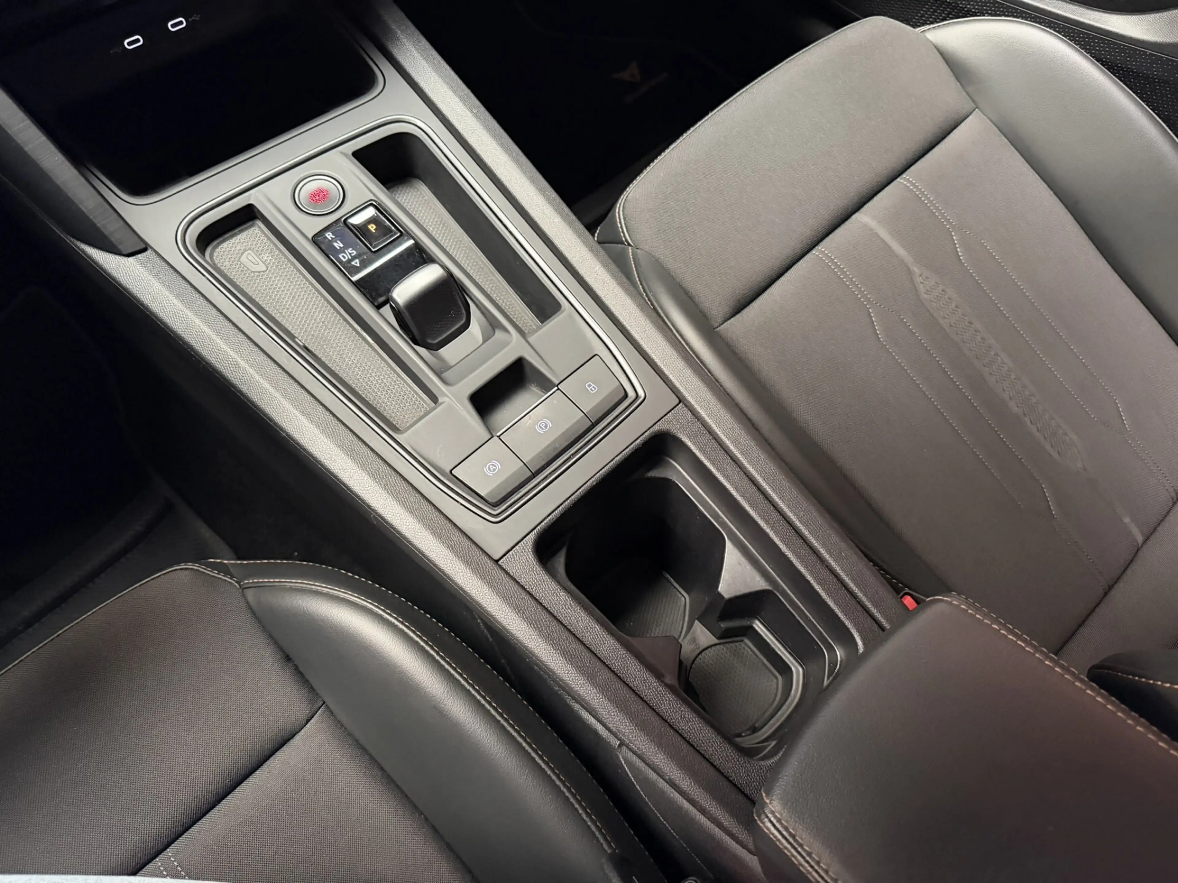 CUPRA Formentor 1.4 E-HYBRID BUSINESS NAVIGATIE ADAPTIVE CRUISE CO — photo 41