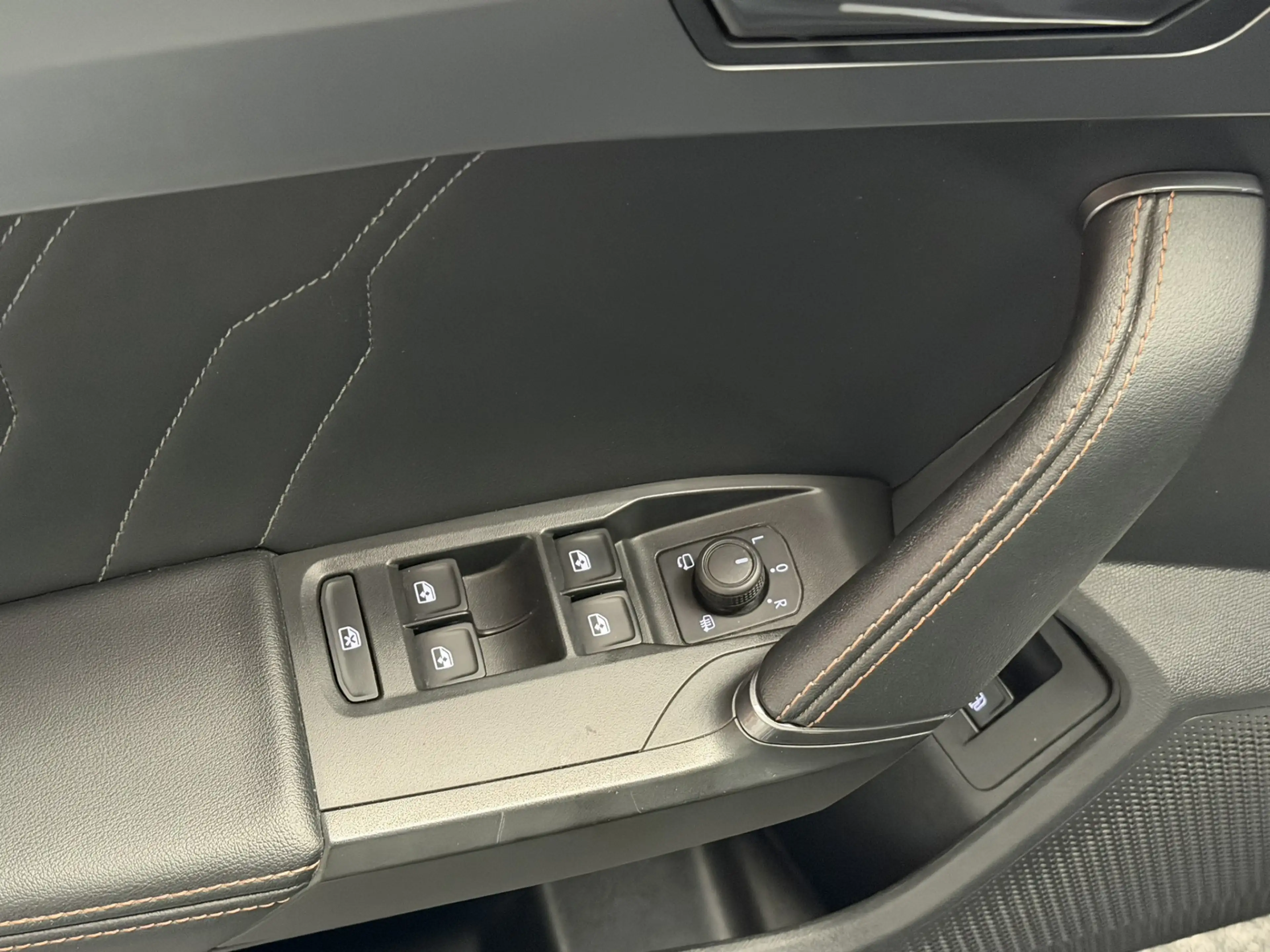 CUPRA Formentor 1.4 E-HYBRID BUSINESS NAVIGATIE ADAPTIVE CRUISE CO — photo 49