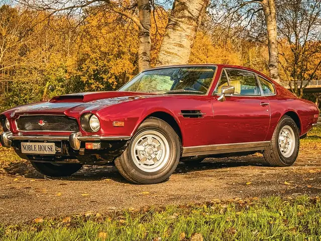 Aston Martin V8 Series 3