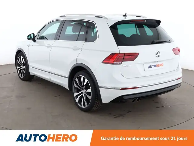Volkswagen Tiguan view 4