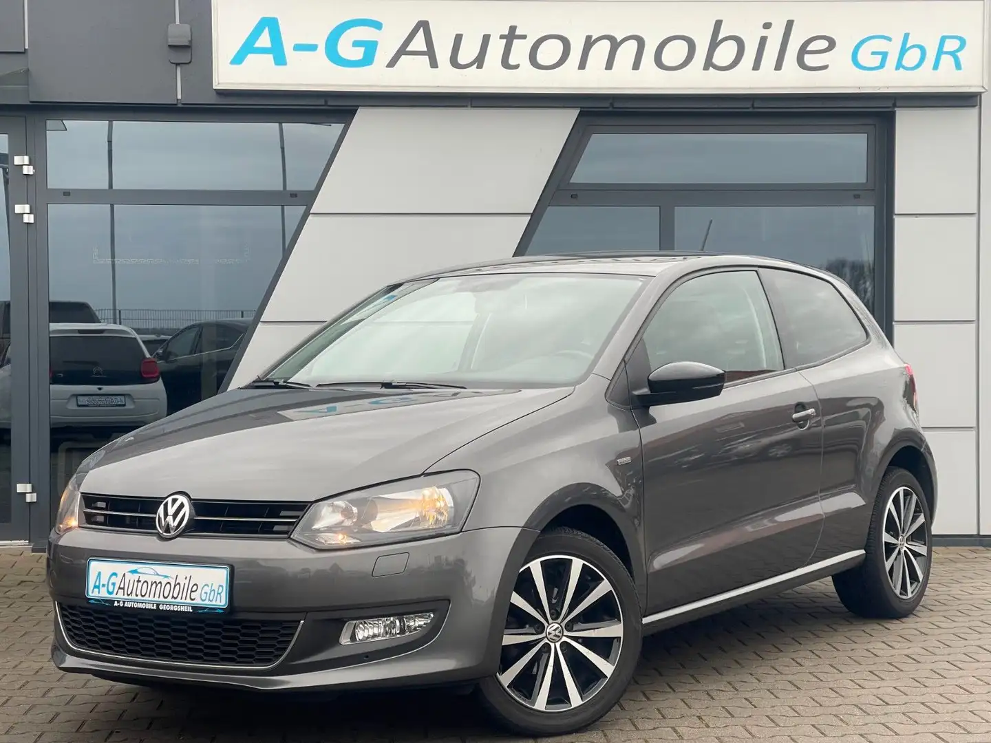 Volkswagen Polo 1.2 TSI Match-90 PS-Sportsitze-Sitzheizung Gris - 1