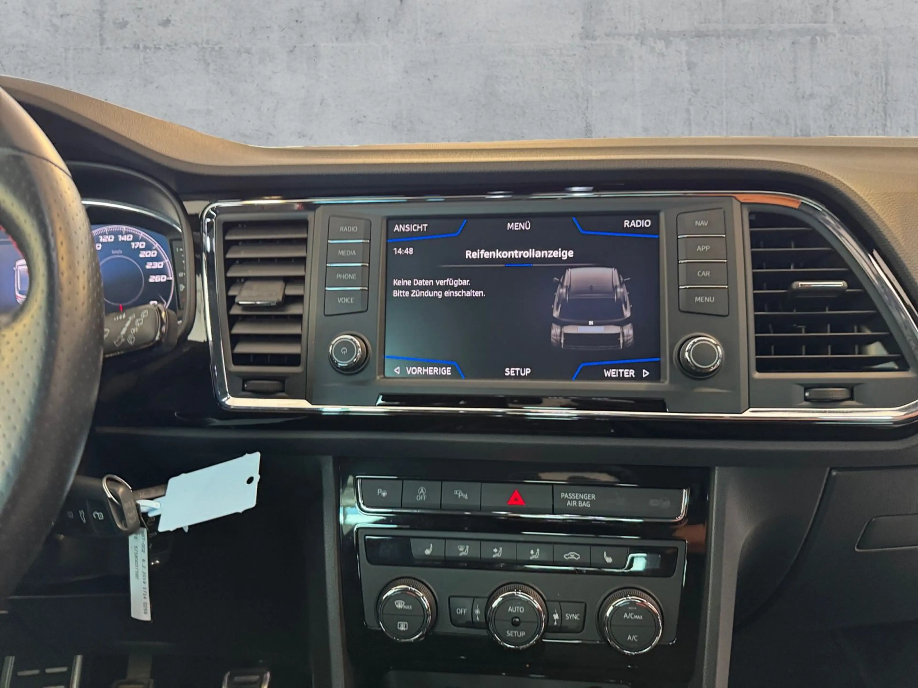 SEAT Ateca FR 1.5 TSI LED+NAV+APP+SHZ+RFK+GRA+DAB+VC — photo 11