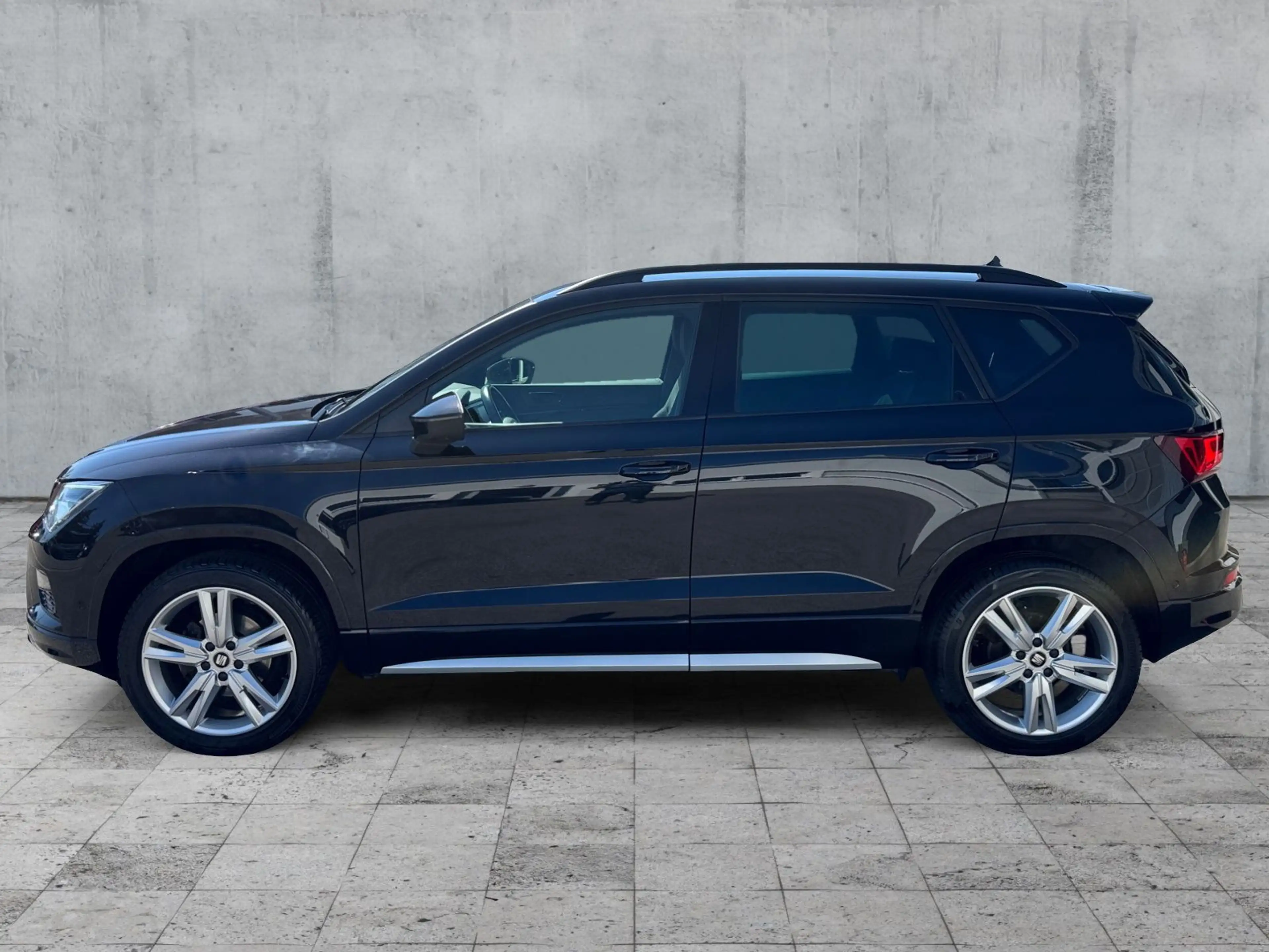 SEAT Ateca FR 1.5 TSI LED+NAV+APP+SHZ+RFK+GRA+DAB+VC — photo 4
