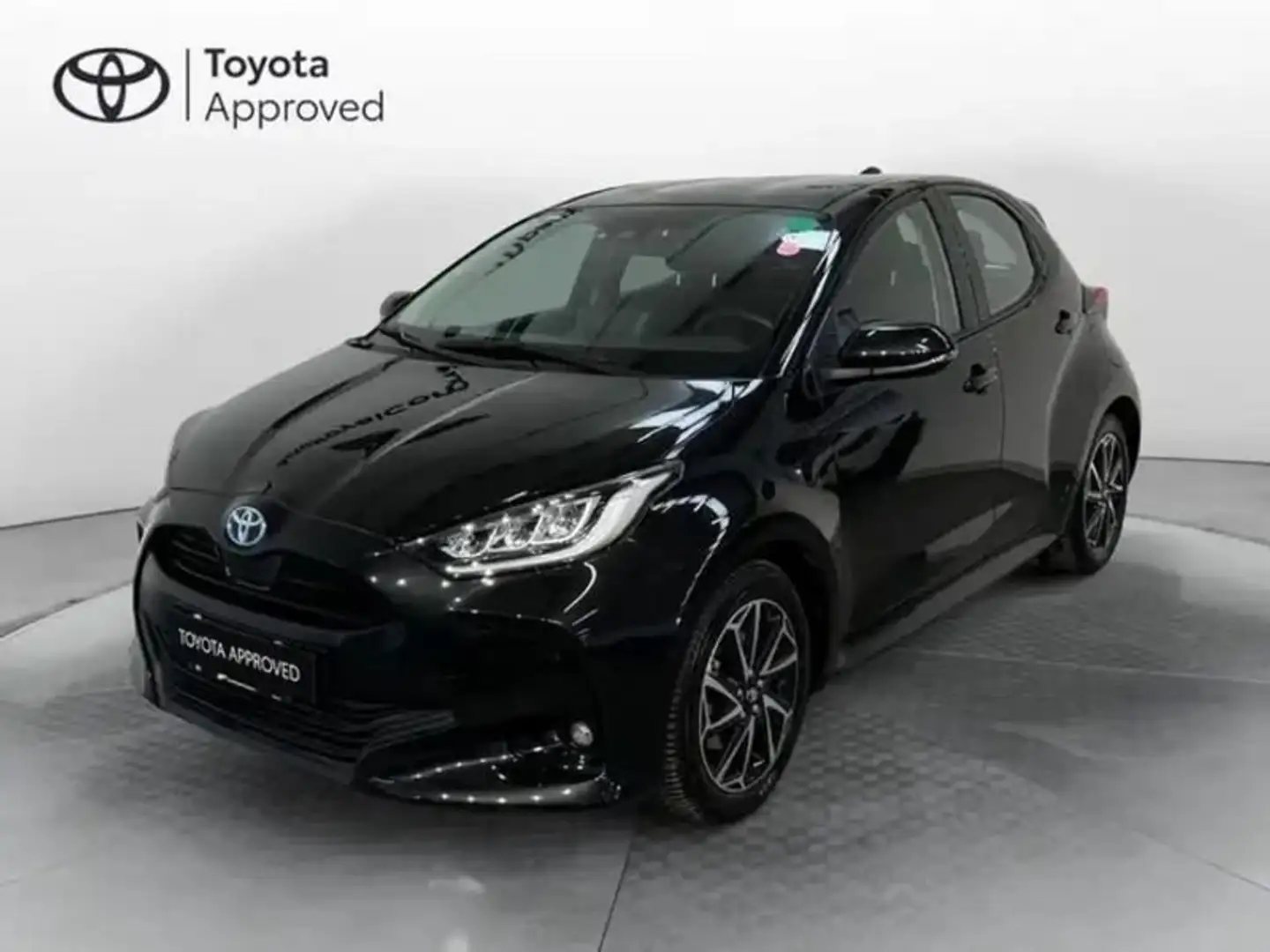 Toyota Yaris 1.5 Hybrid 5 porte Trend Noir - 1