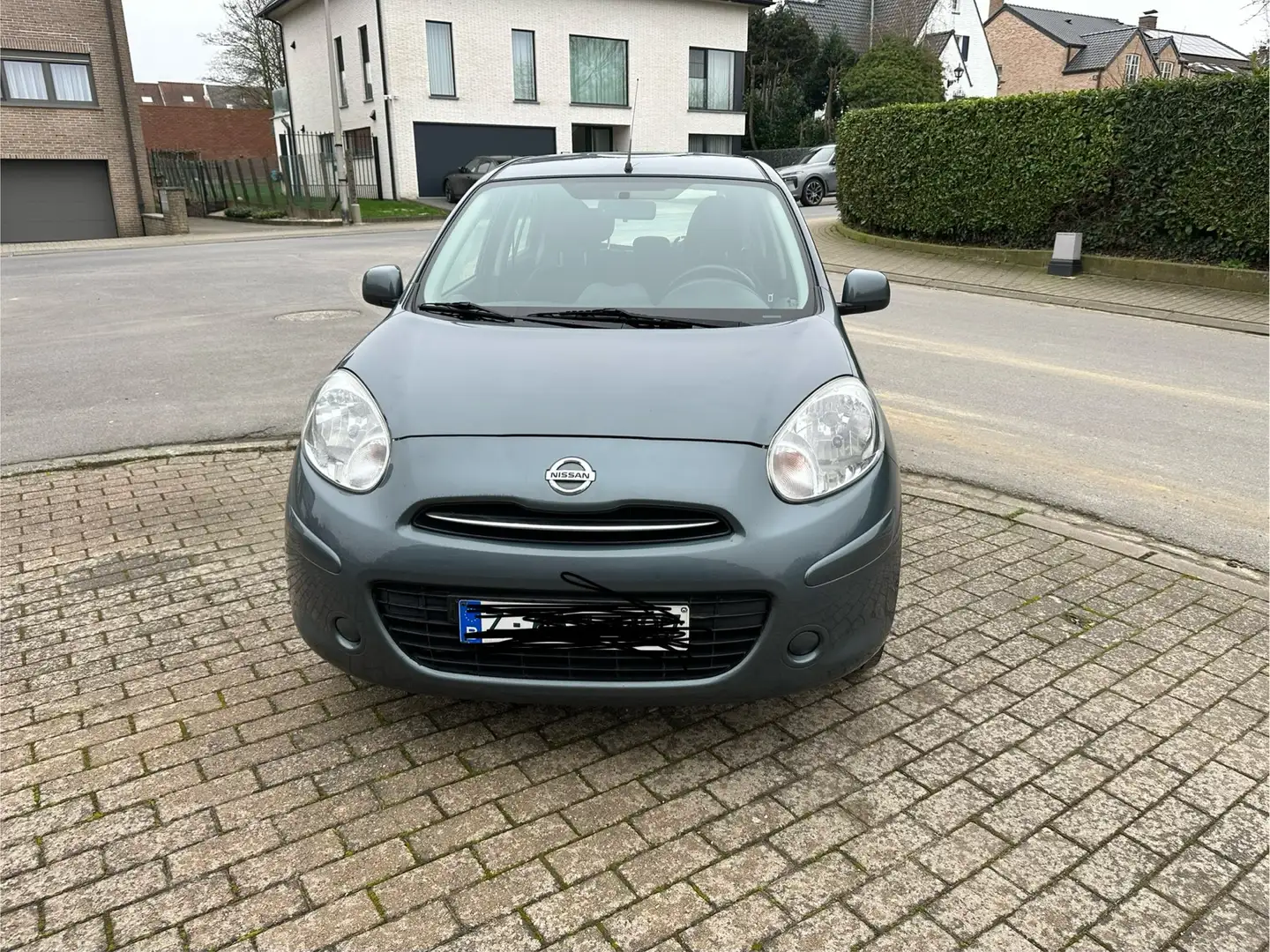 Nissan Micra 1.2i Connect Edition Gris - 1