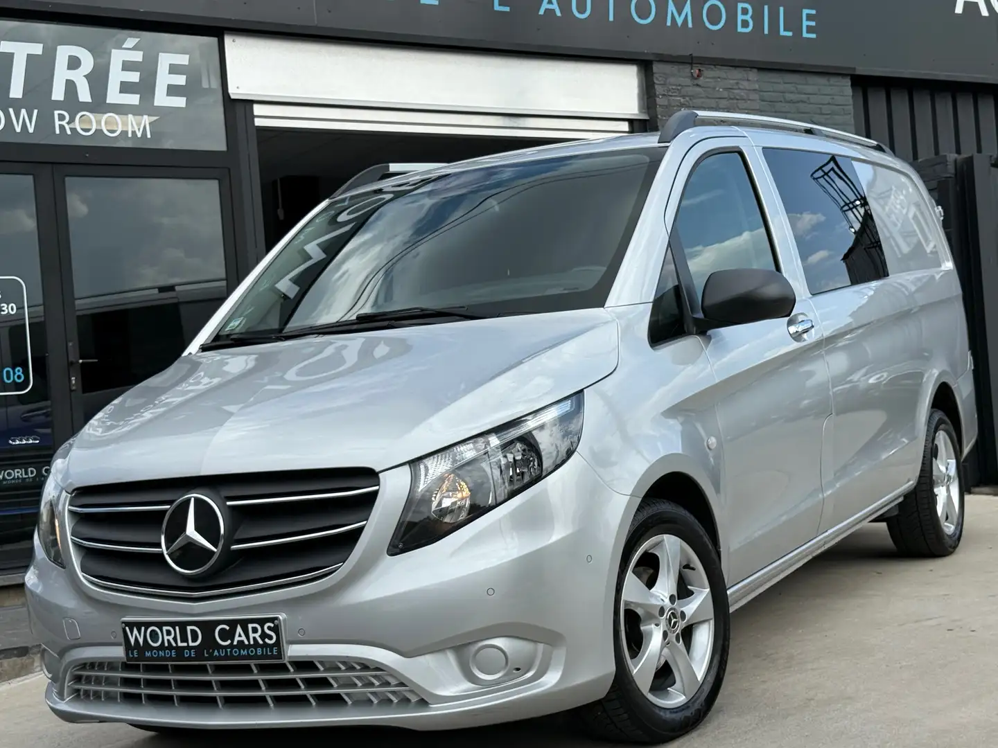 Mercedes-Benz Vito 2.0D 163CV TVAC*BTWIN 5PLACES - CAMERA - NAVI Srebrny - 1